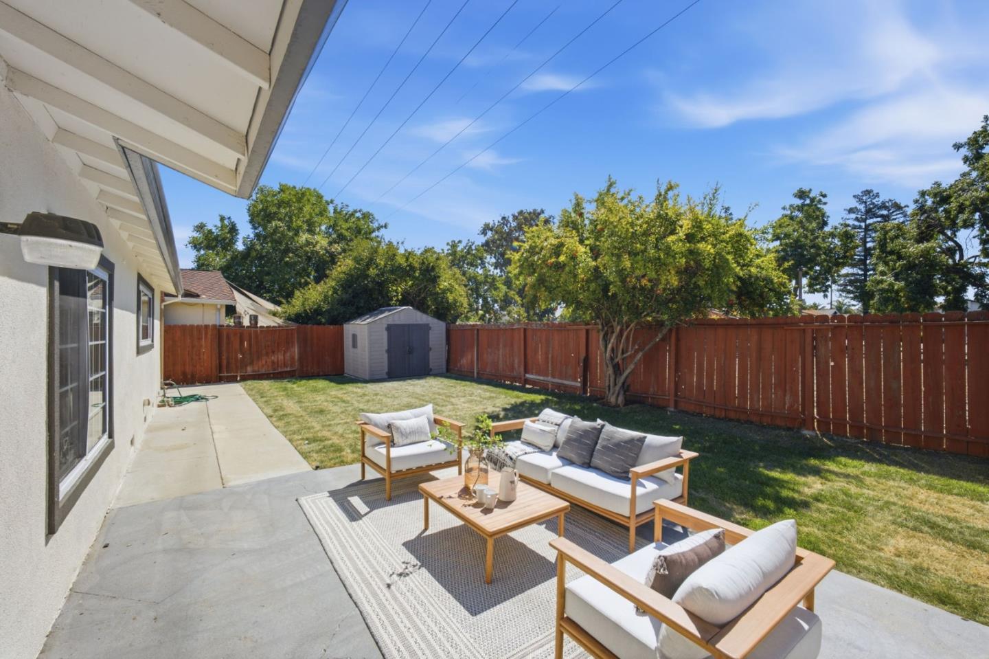 1052 Summerfield DR
