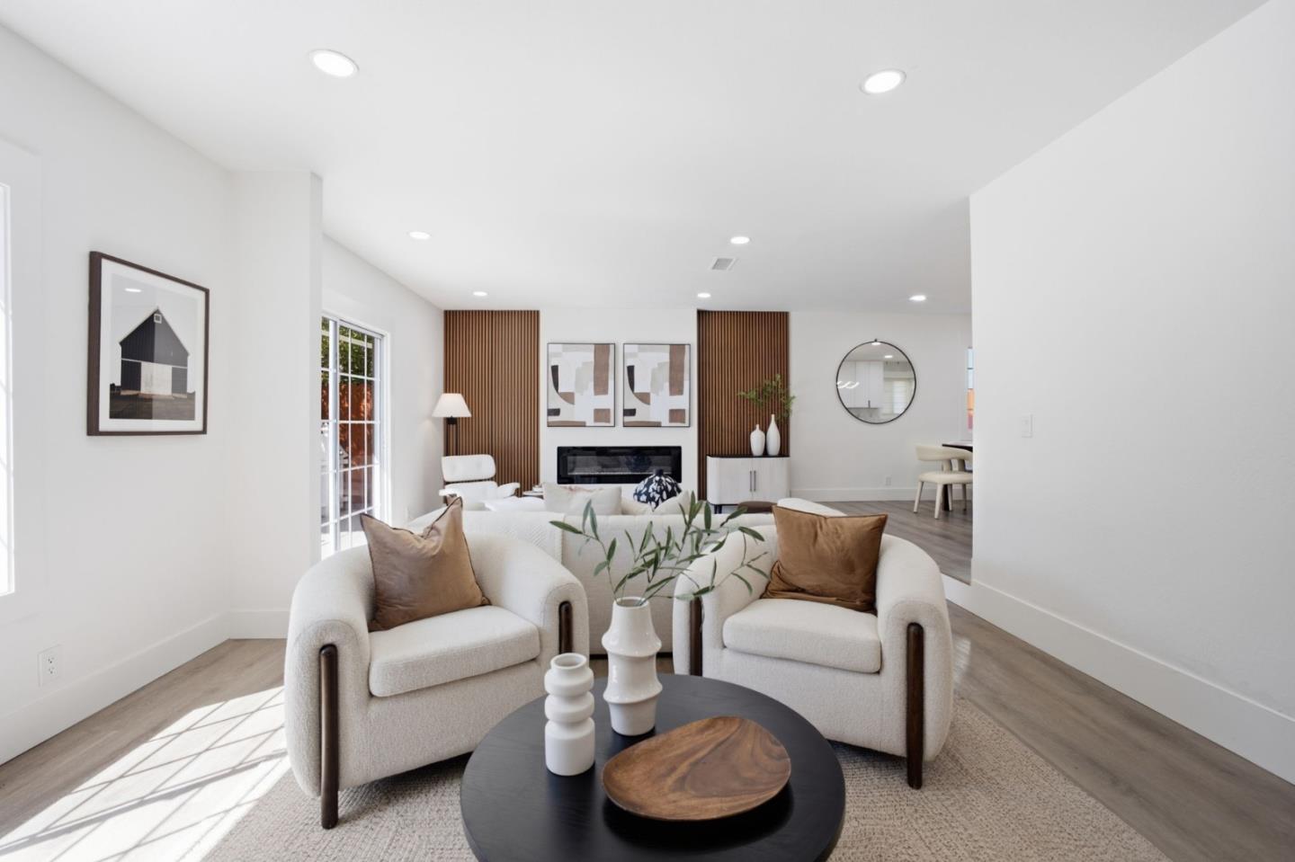 1052 Summerfield DR