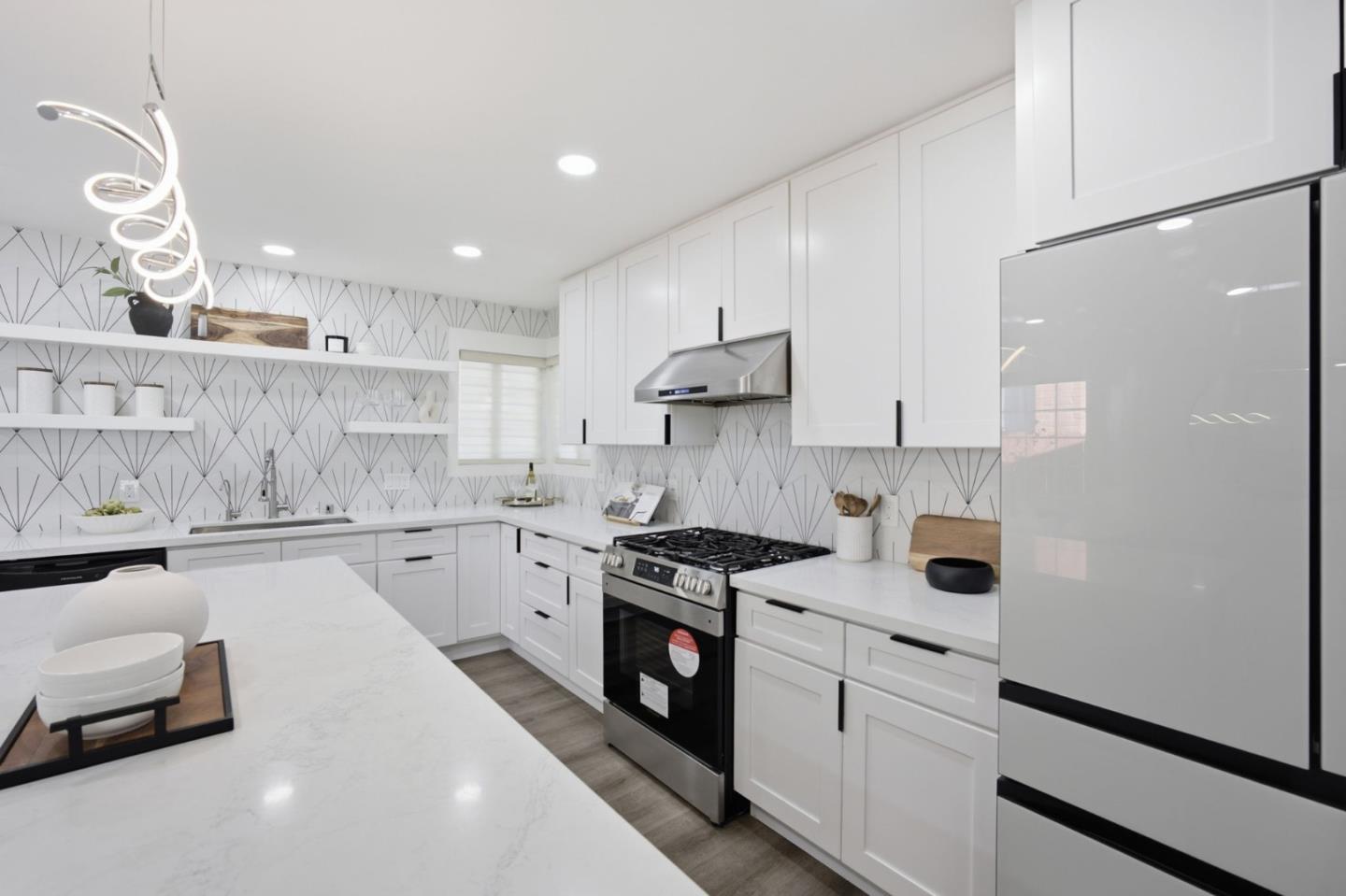 1052 Summerfield DR