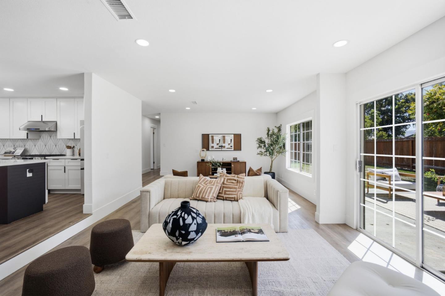 1052 Summerfield DR