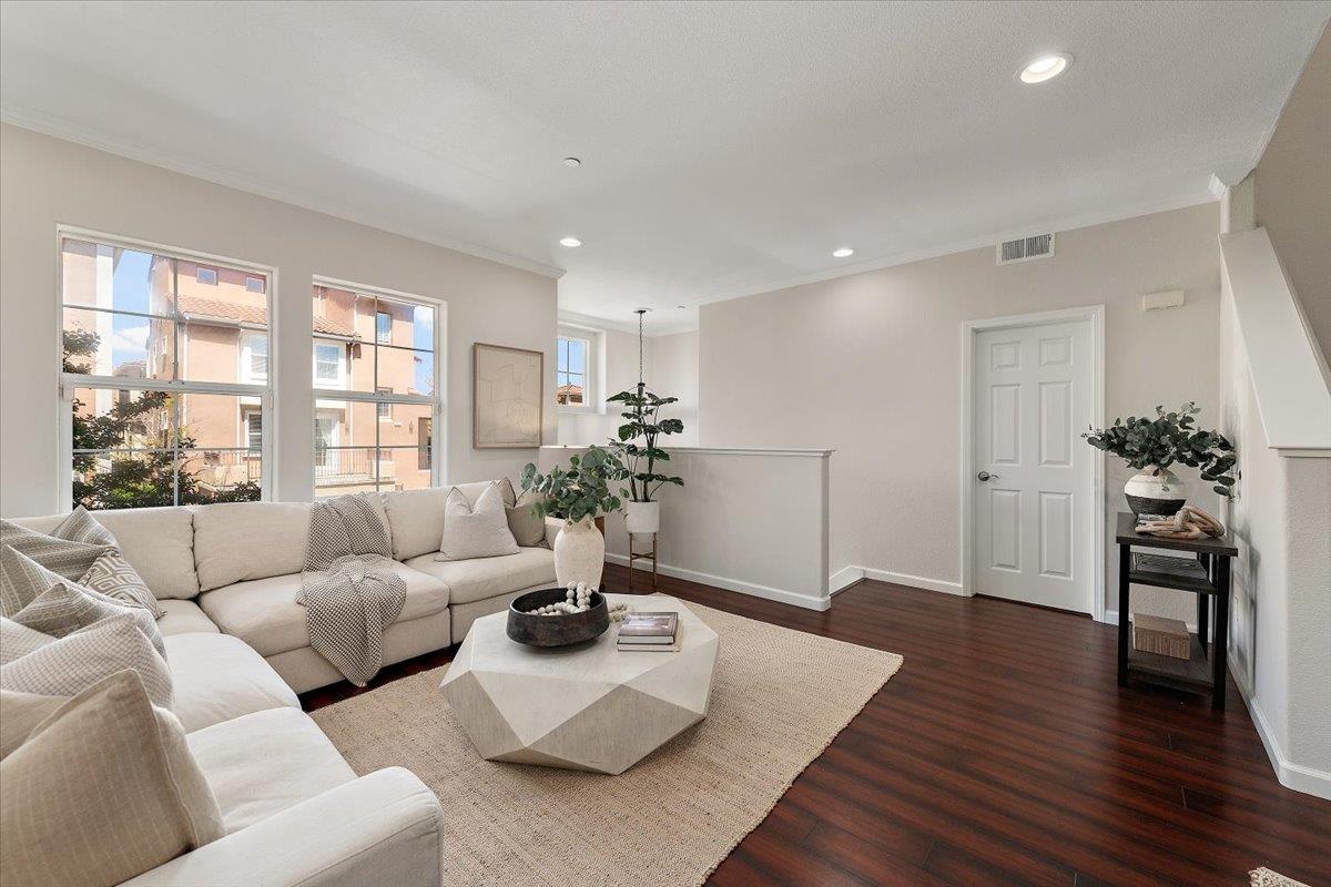 790 Adeline AVE
