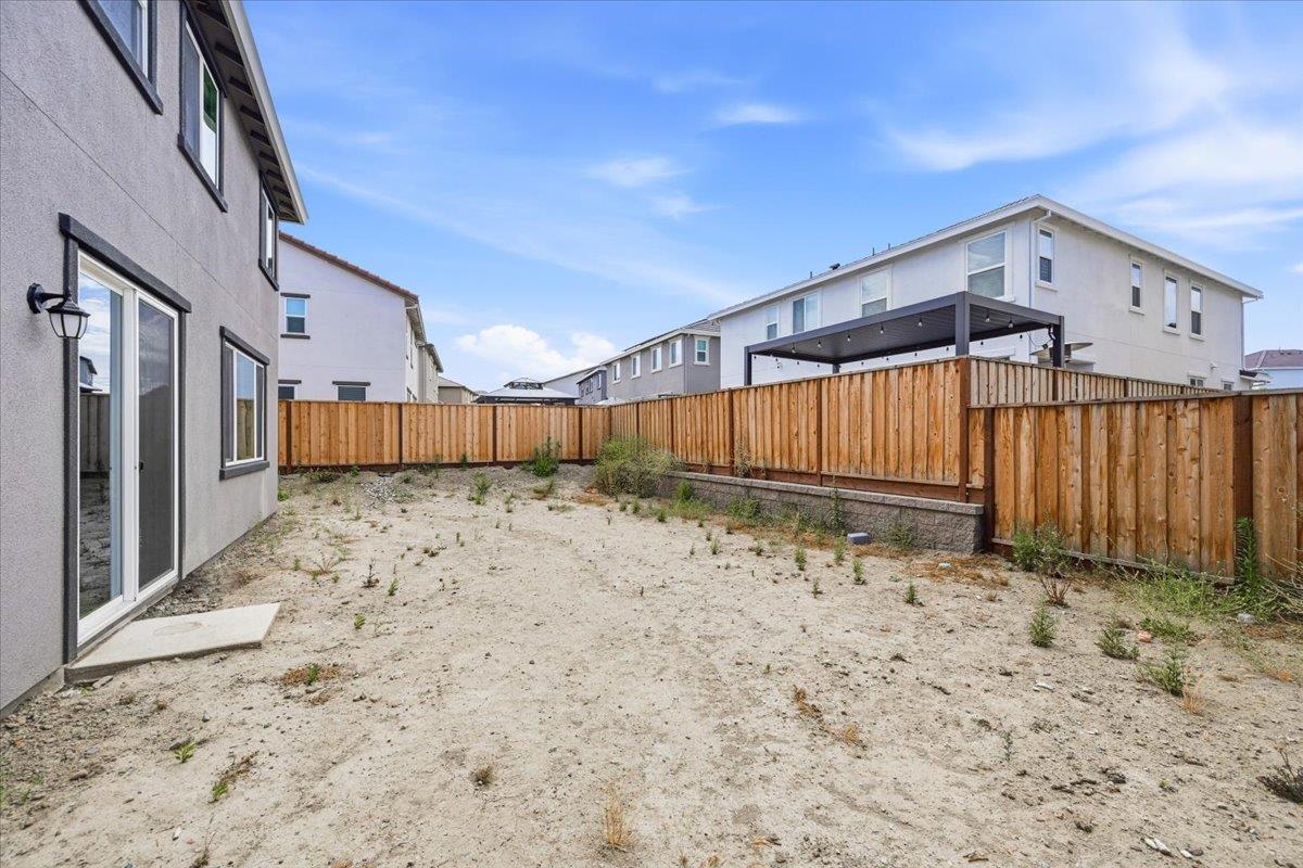 5433 Riverview LN
