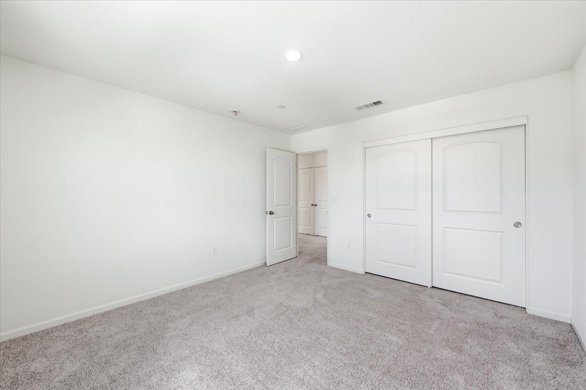 5433 Riverview LN
