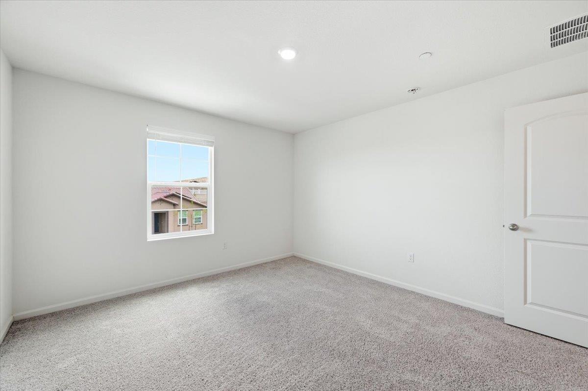 5433 Riverview LN