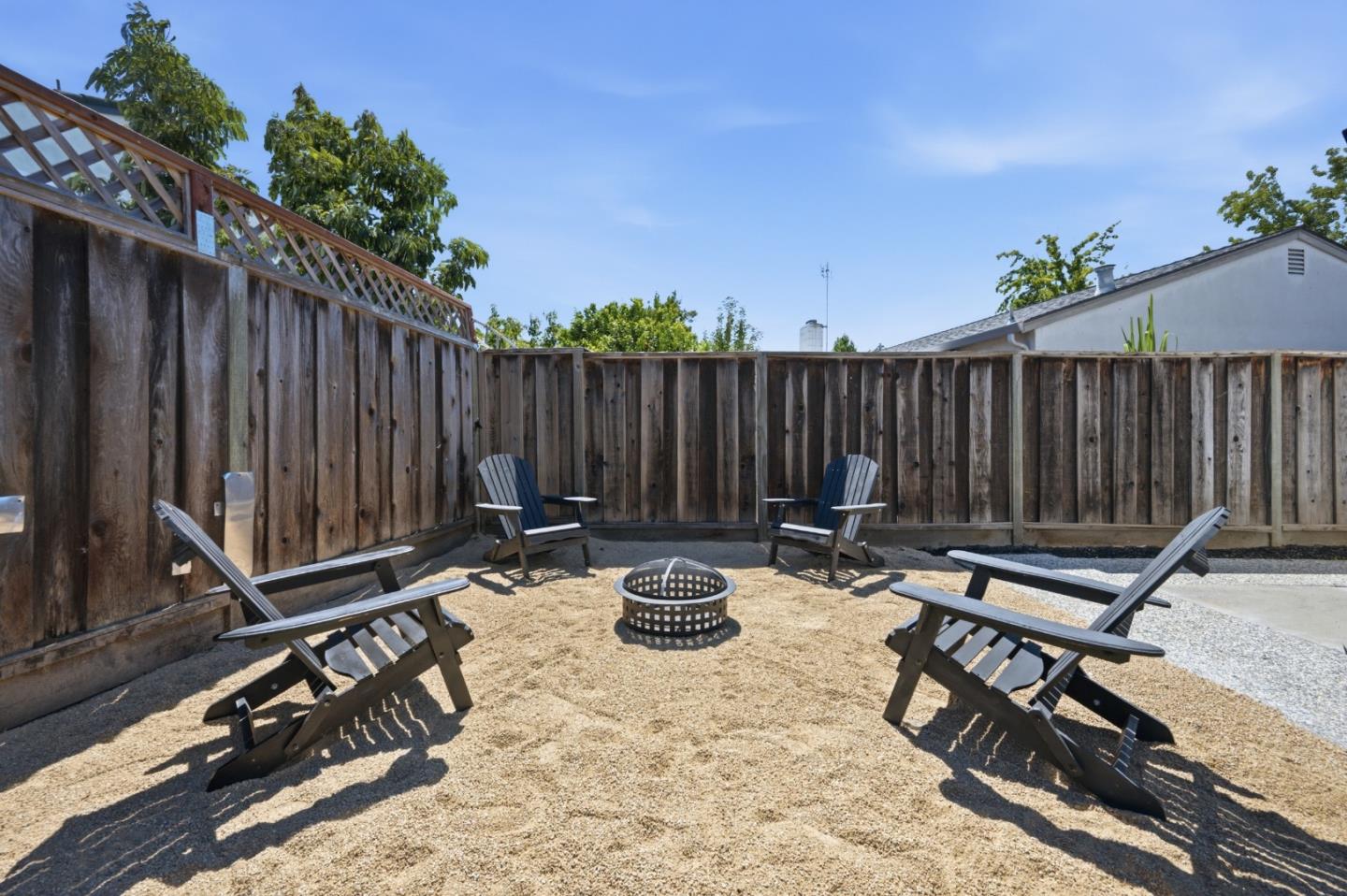 3198 Knights Bridge RD