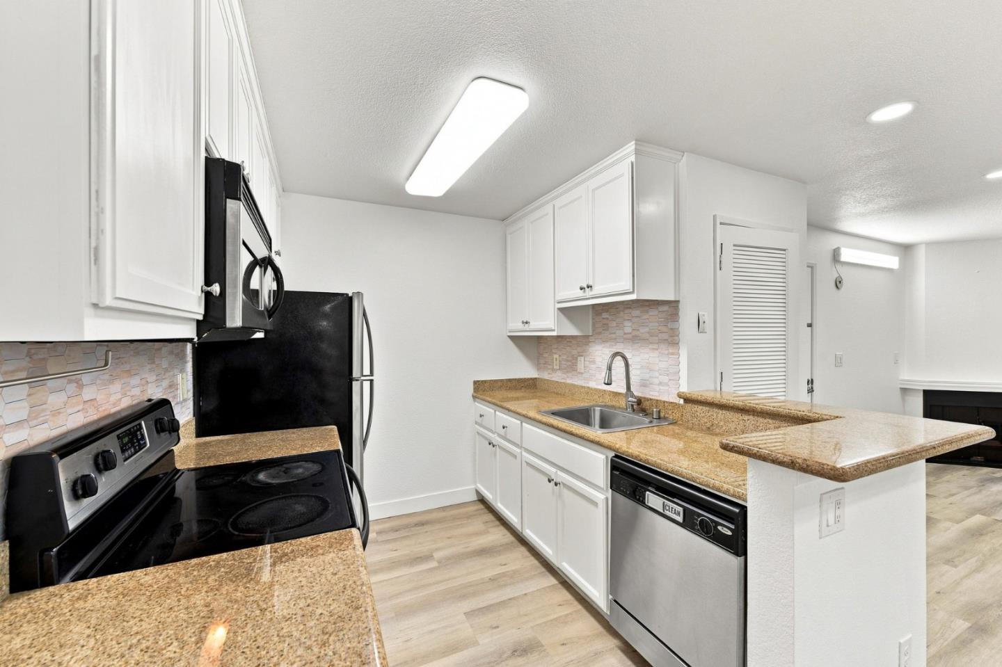 2695 Somerset Park CIR