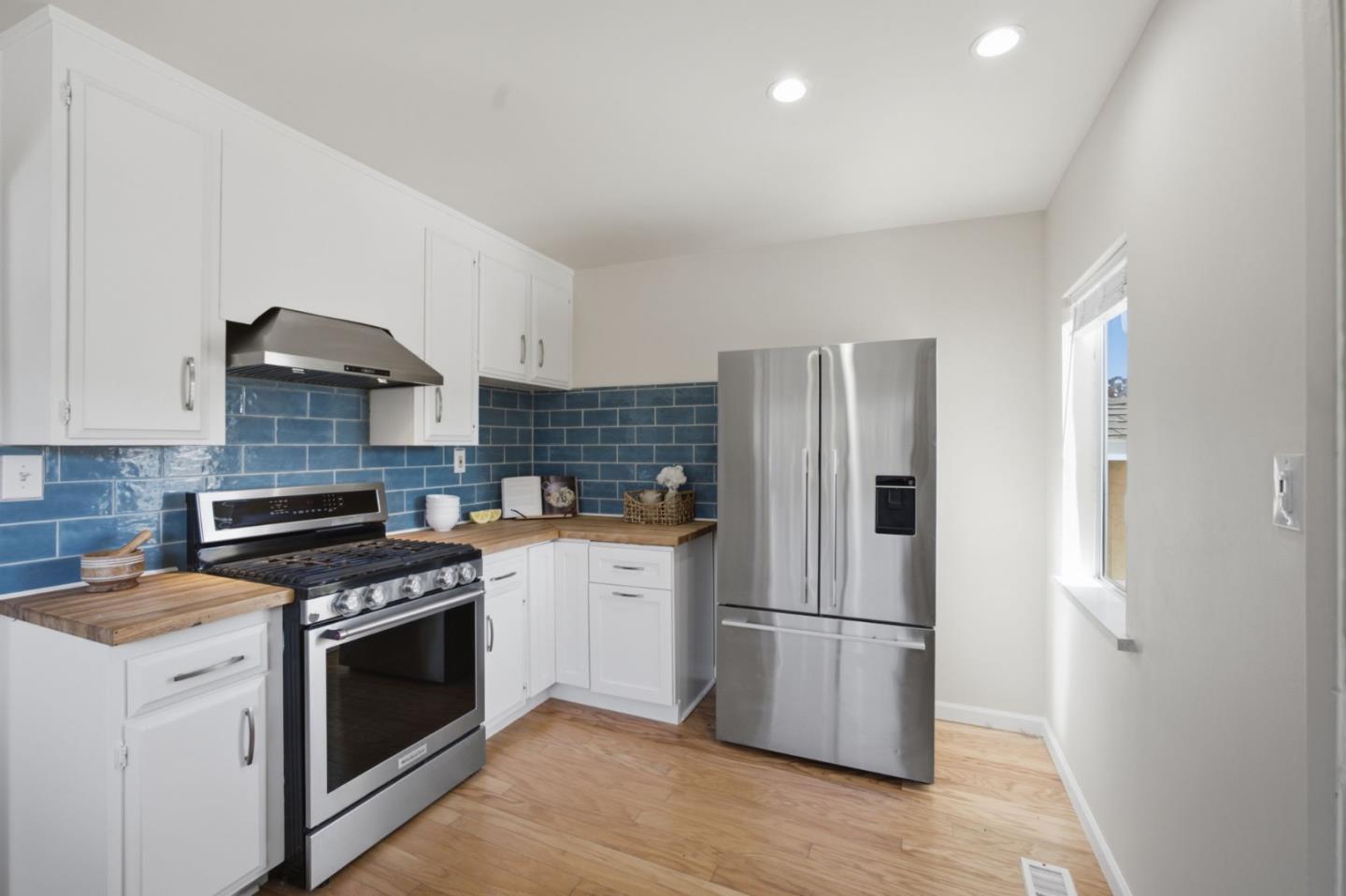 151 N 24th