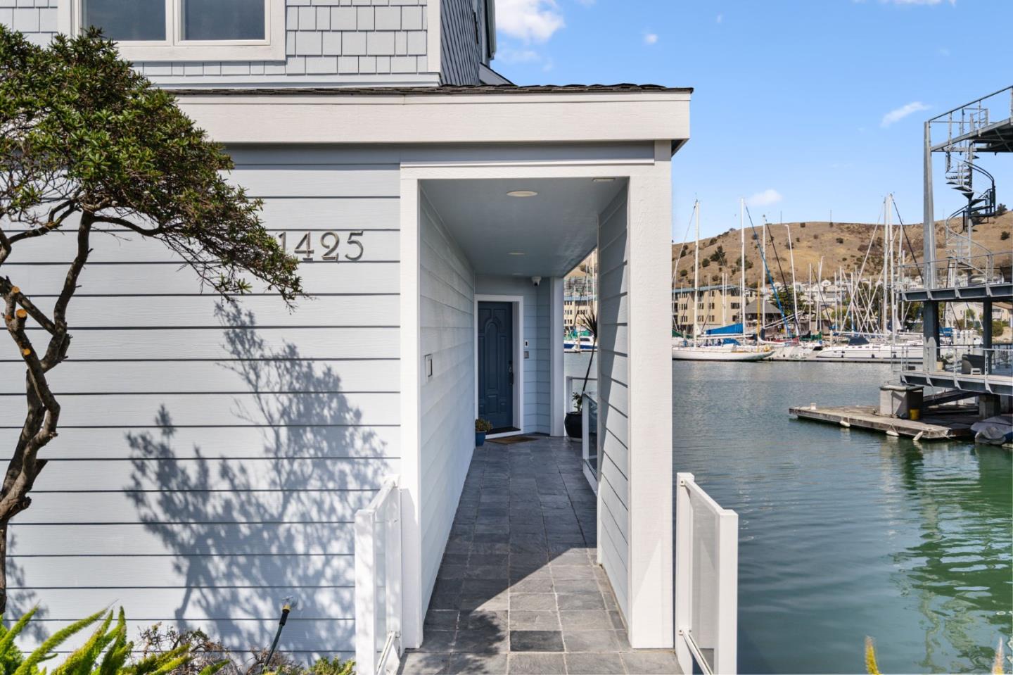 1425 Sandpiper Spit