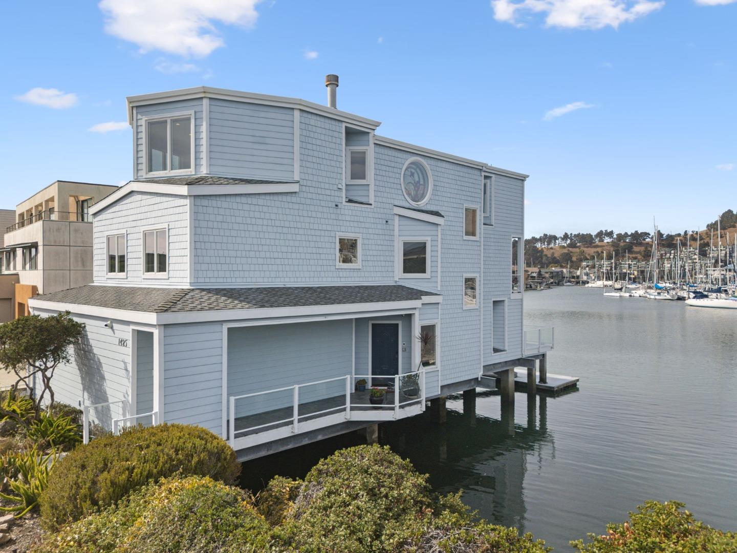 1425 Sandpiper Spit