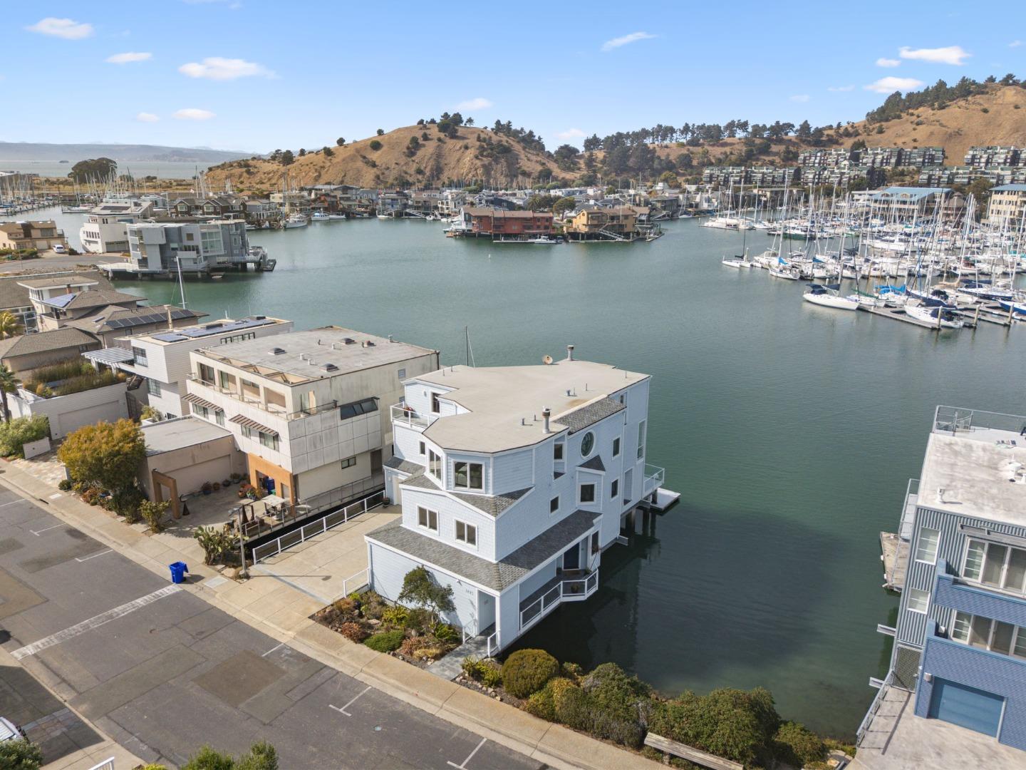 1425 Sandpiper Spit