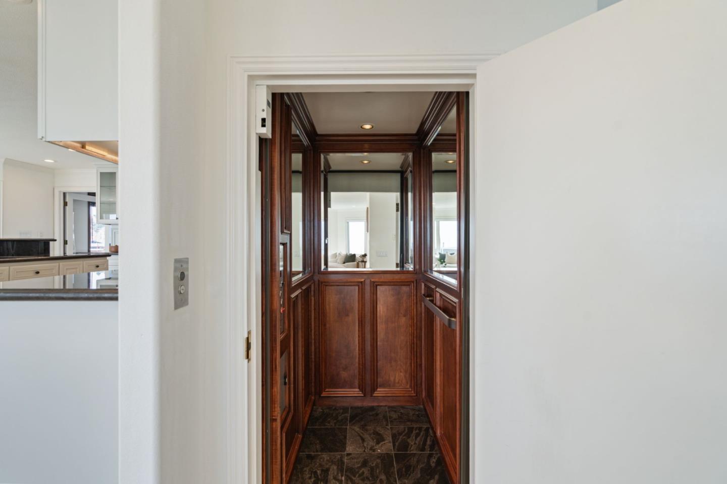 1425 Sandpiper Spit