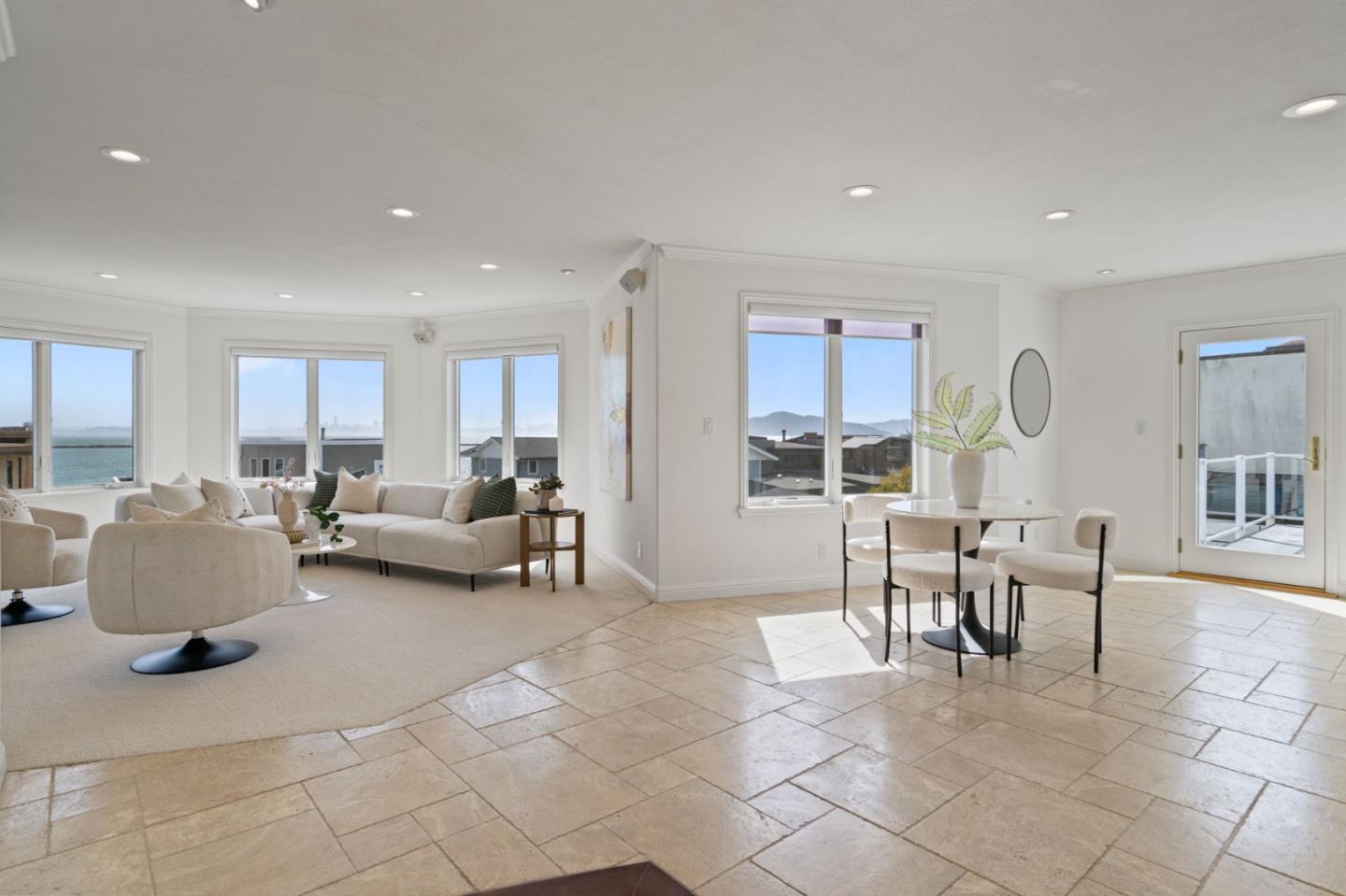 1425 Sandpiper Spit