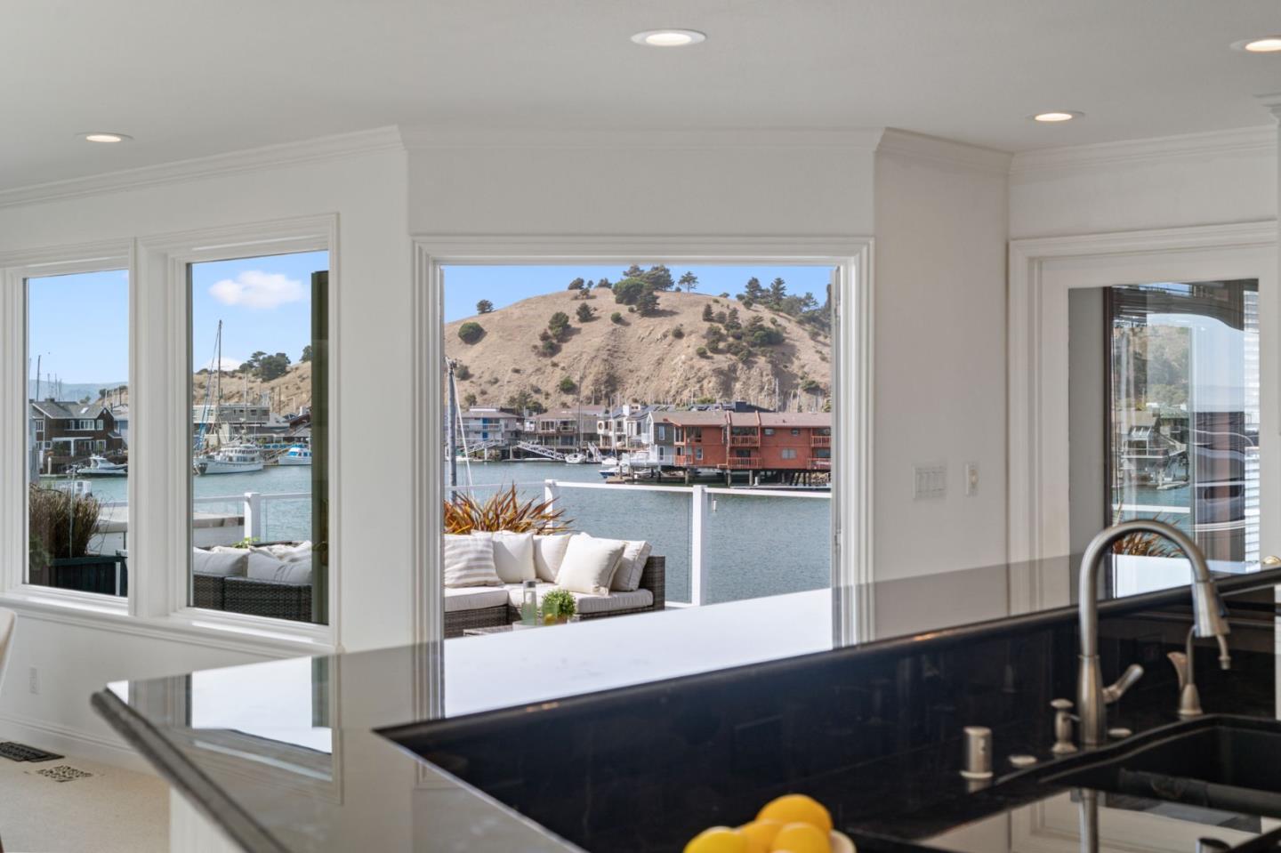1425 Sandpiper Spit