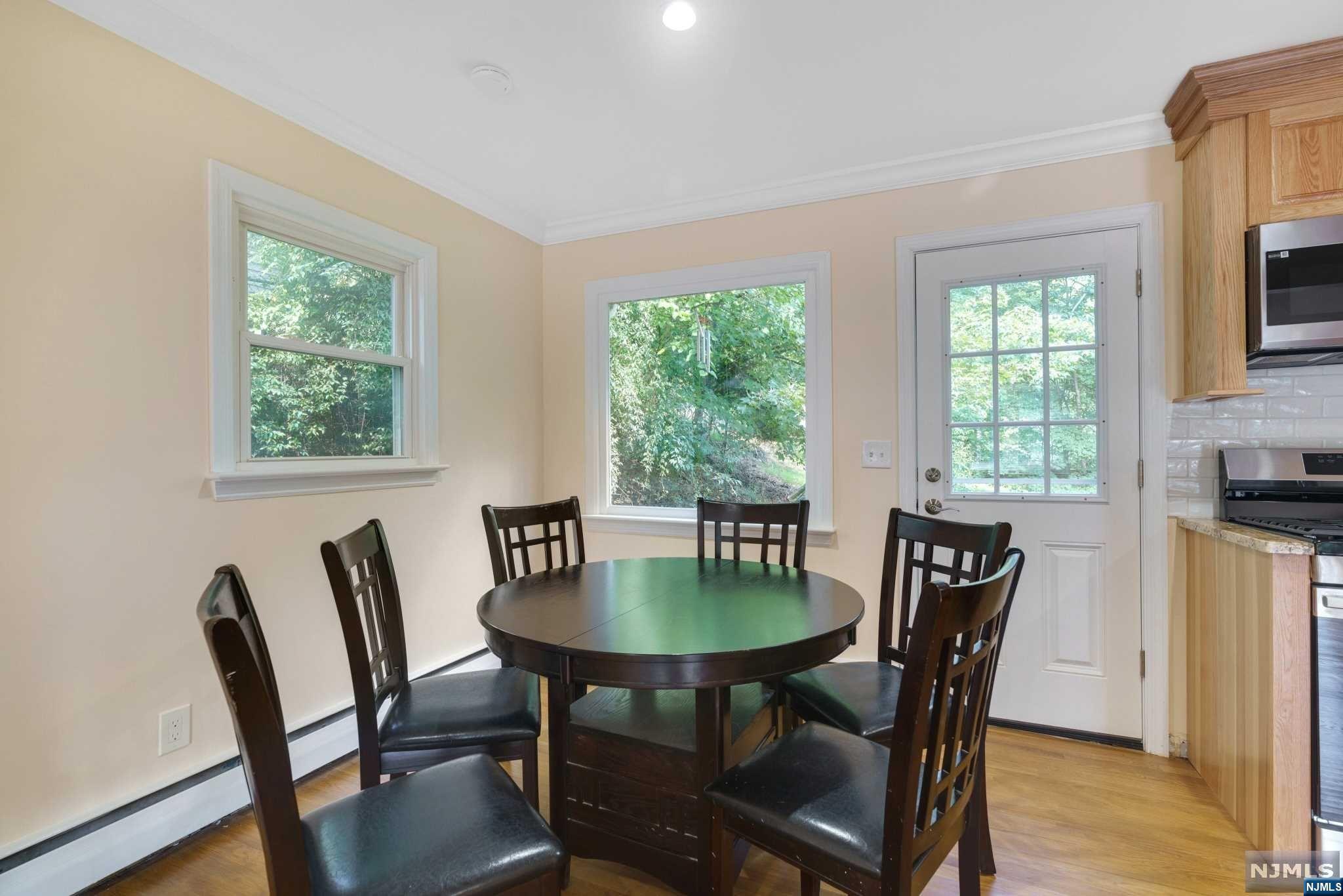 215 Hiawatha Boulevard