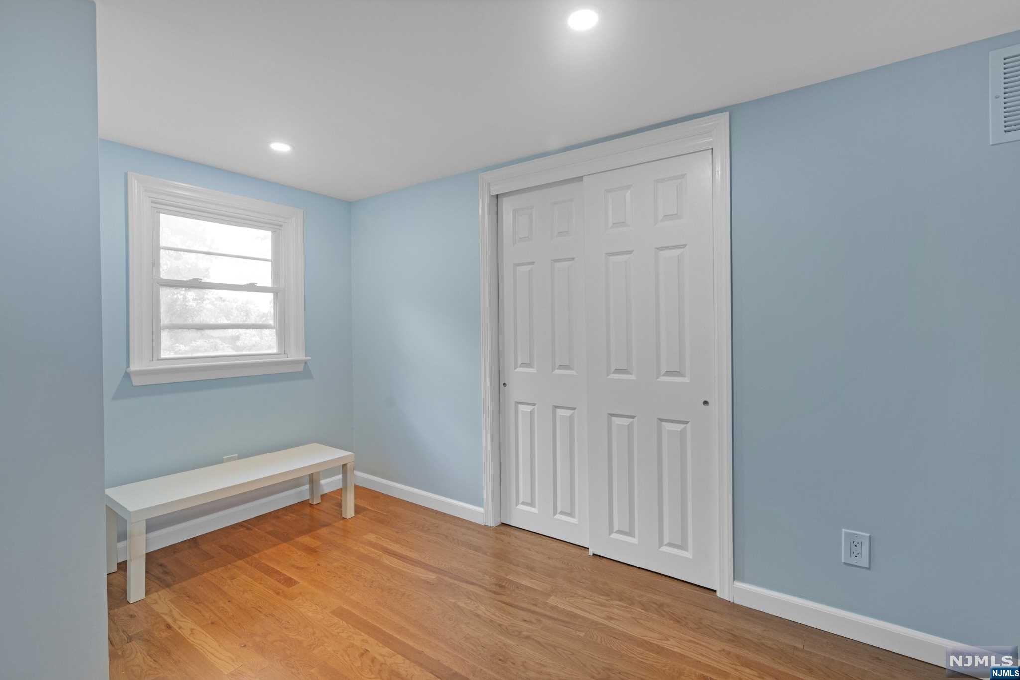 215 Hiawatha Boulevard