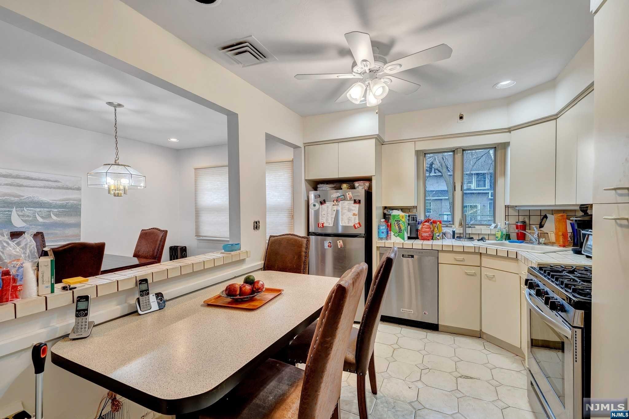 17-20 Bellair Avenue