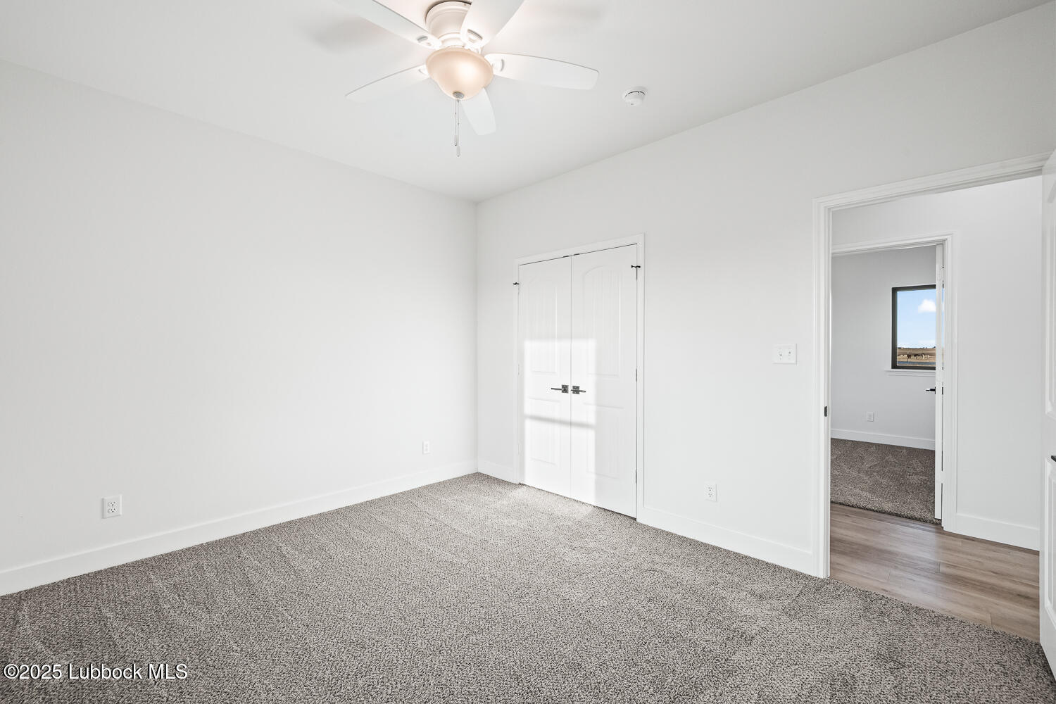10411 N F M 1729