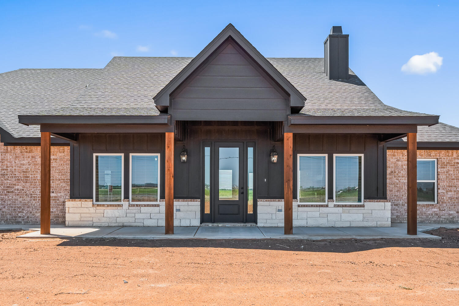 8207 County Rd 6100