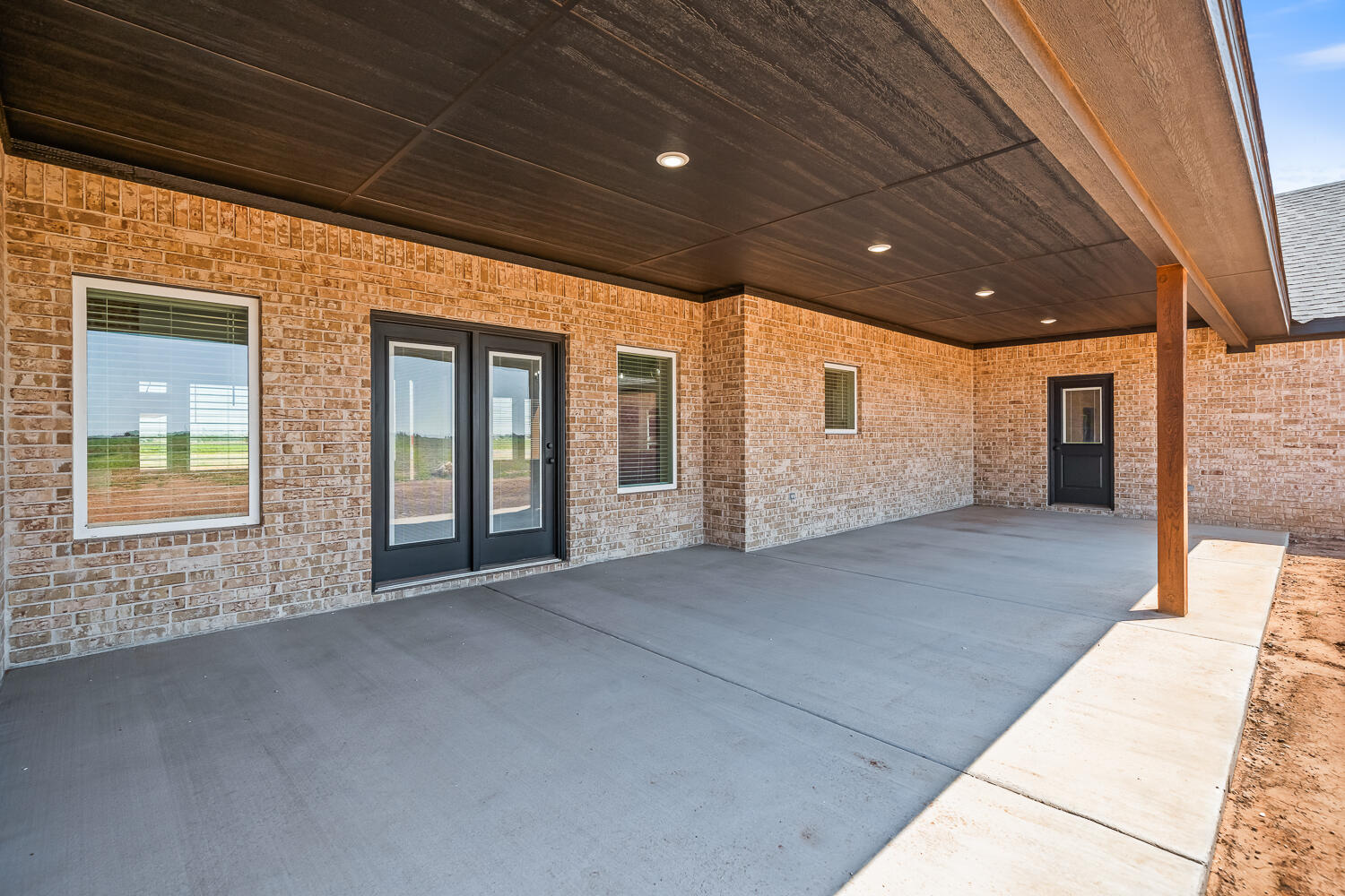 8207 County Rd 6100