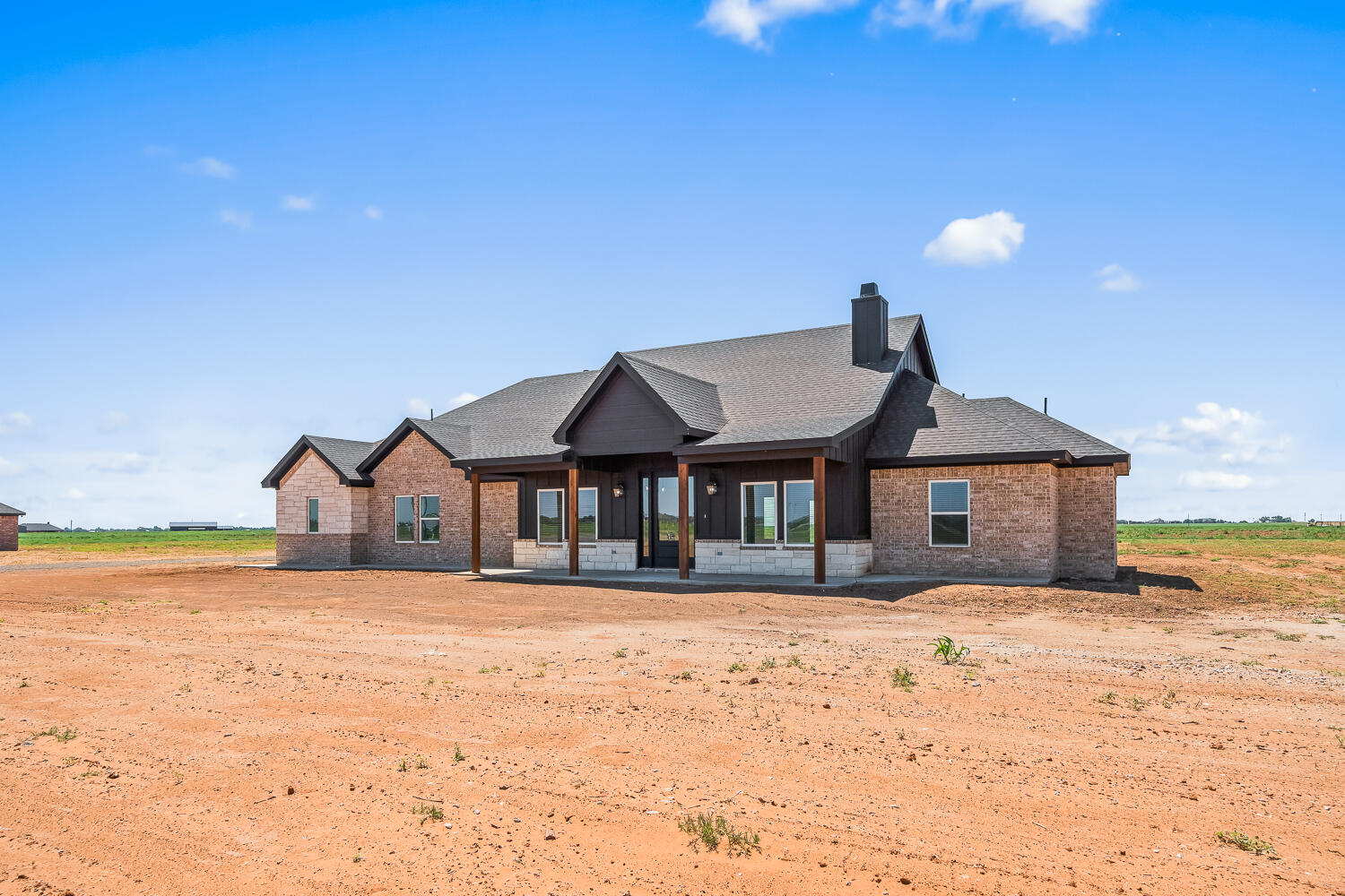 8207 County Rd 6100