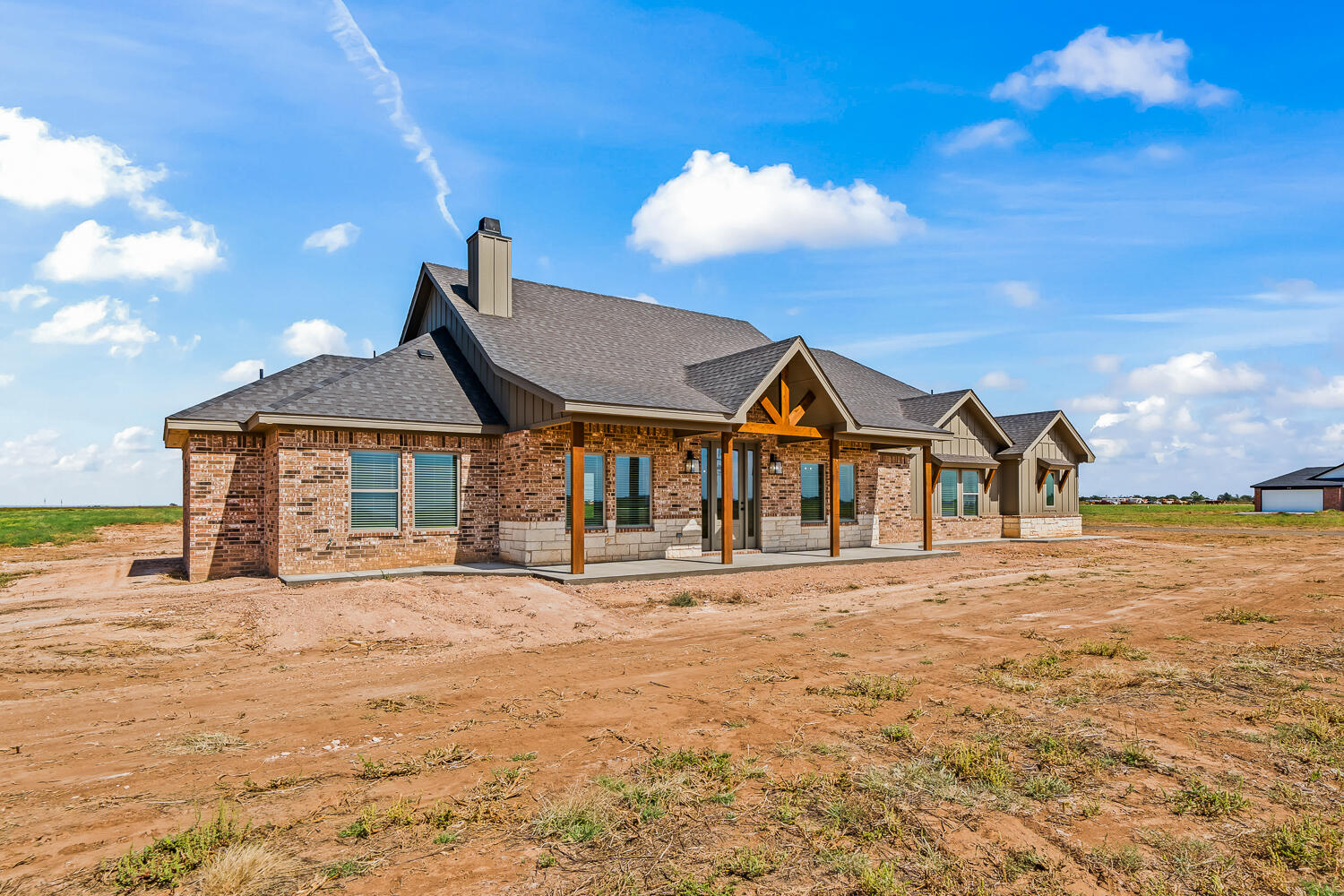 1214 W Hardin
