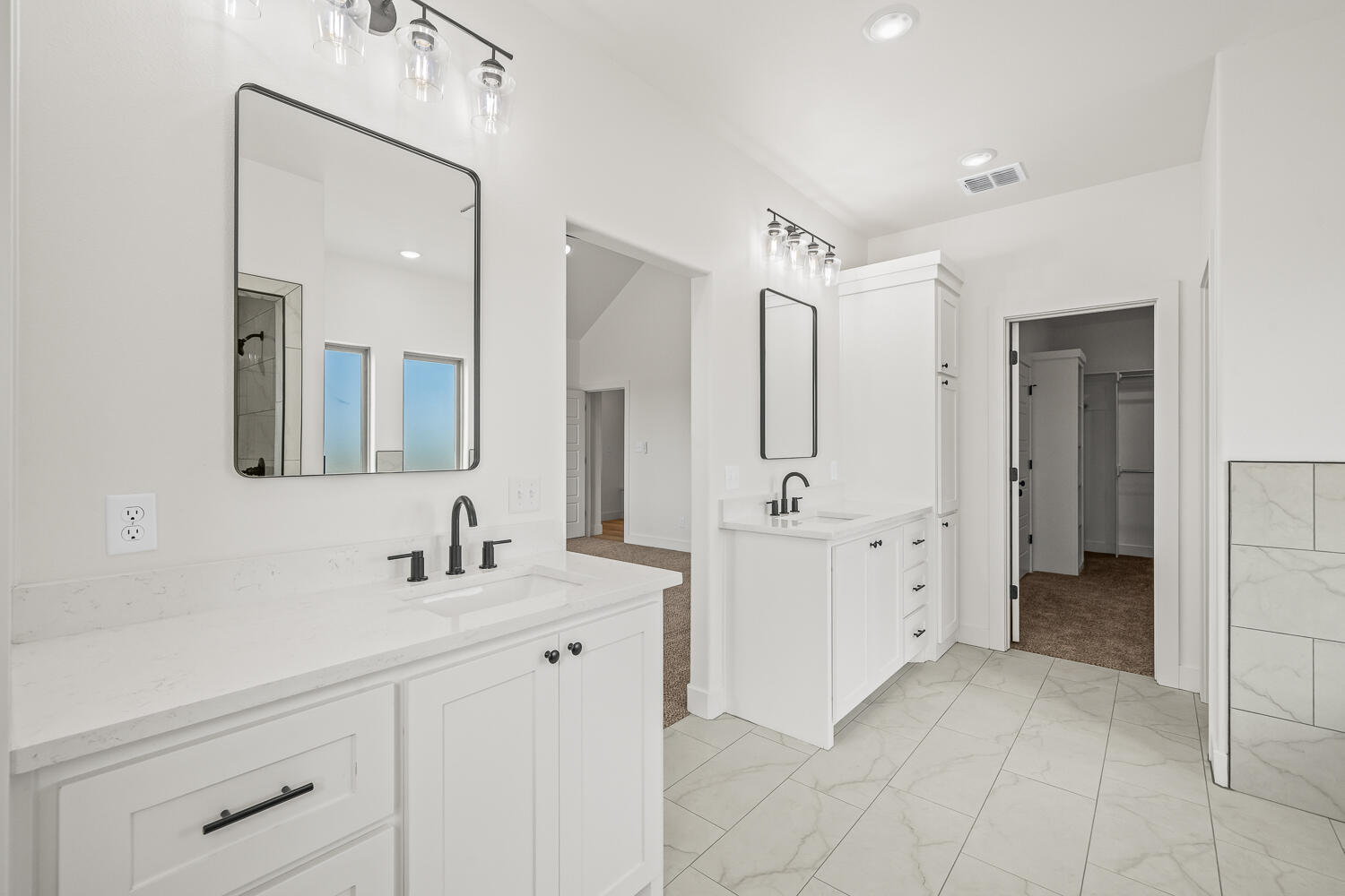 1214 W Hardin