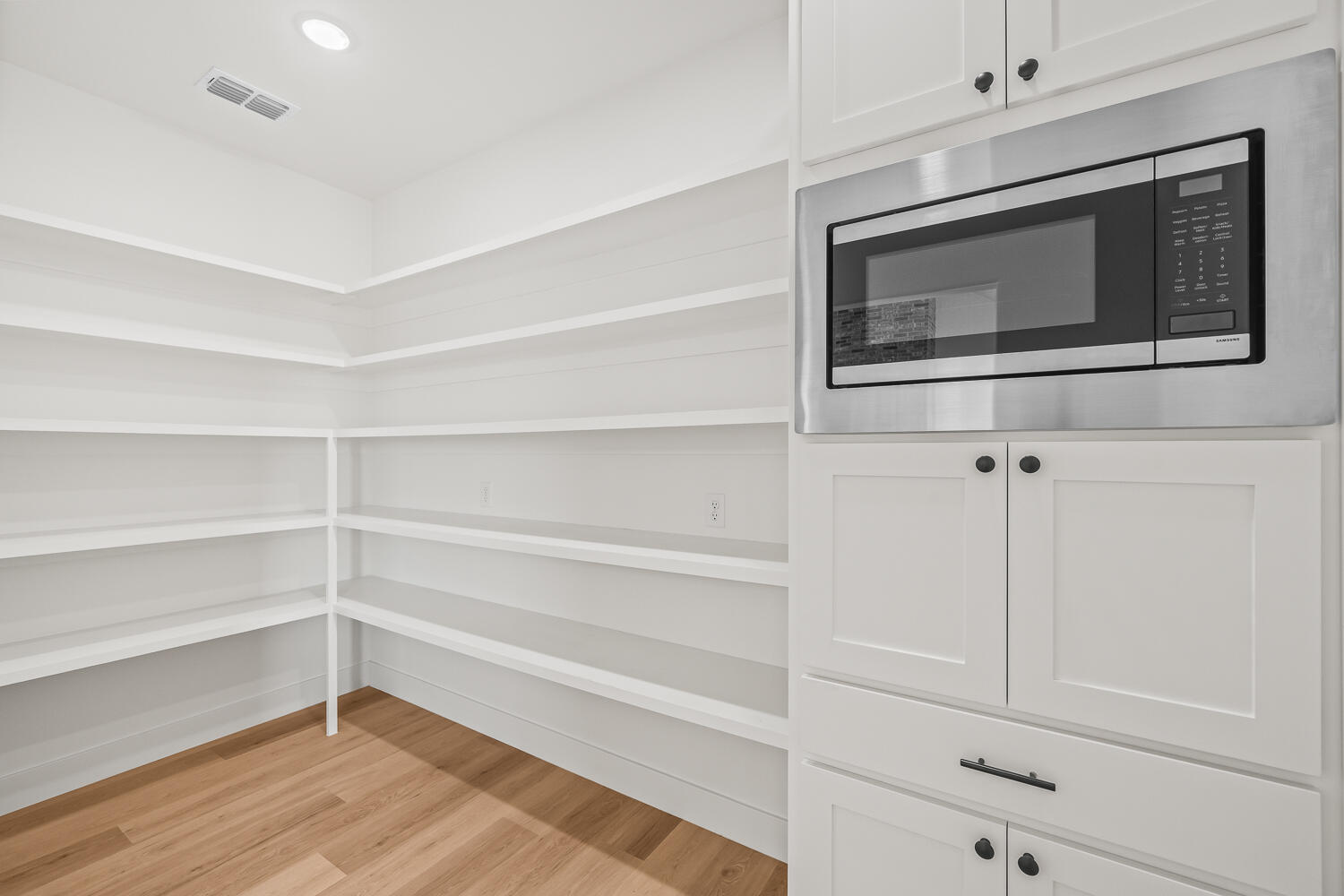 1214 W Hardin