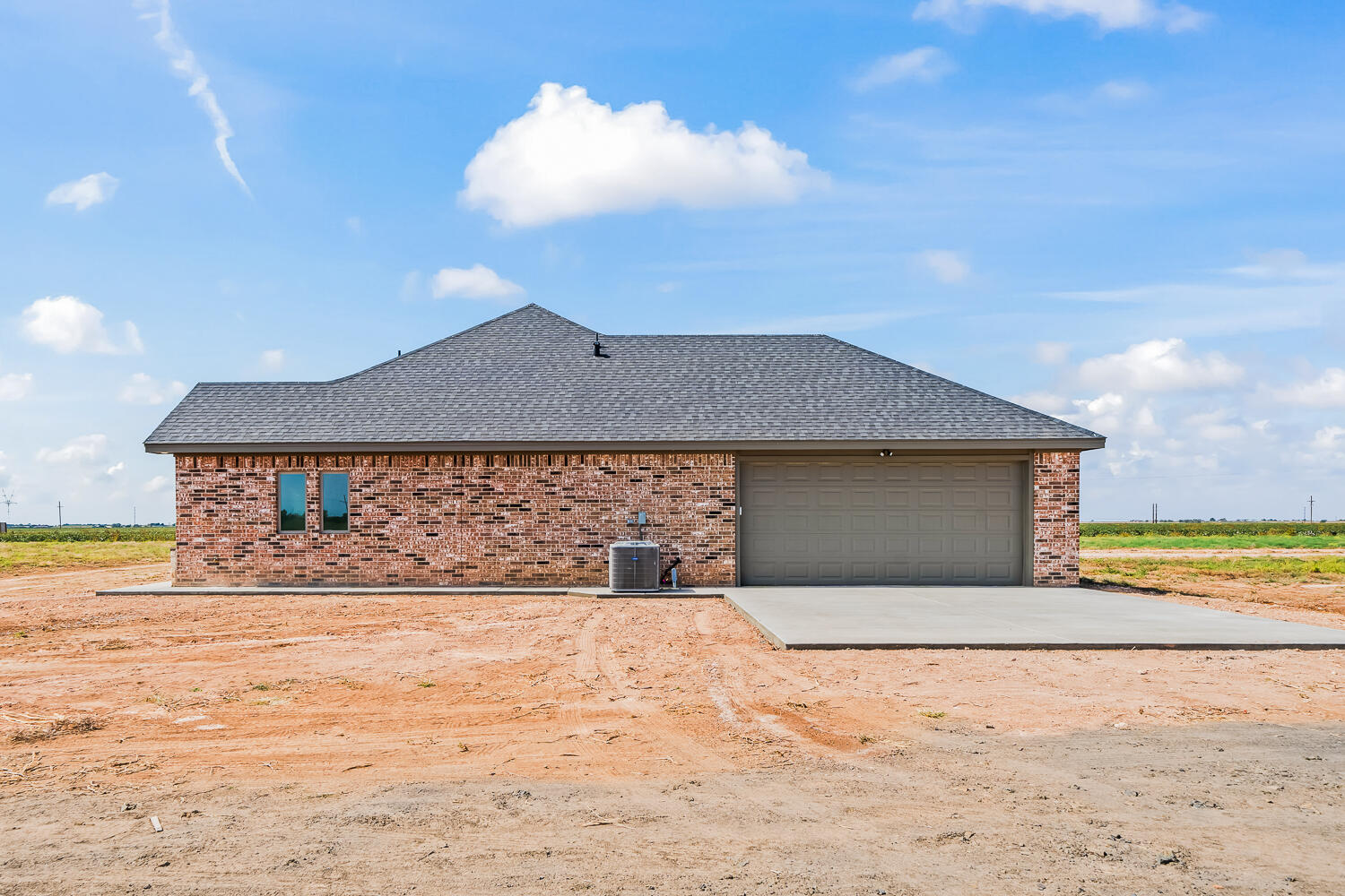 1214 W Hardin