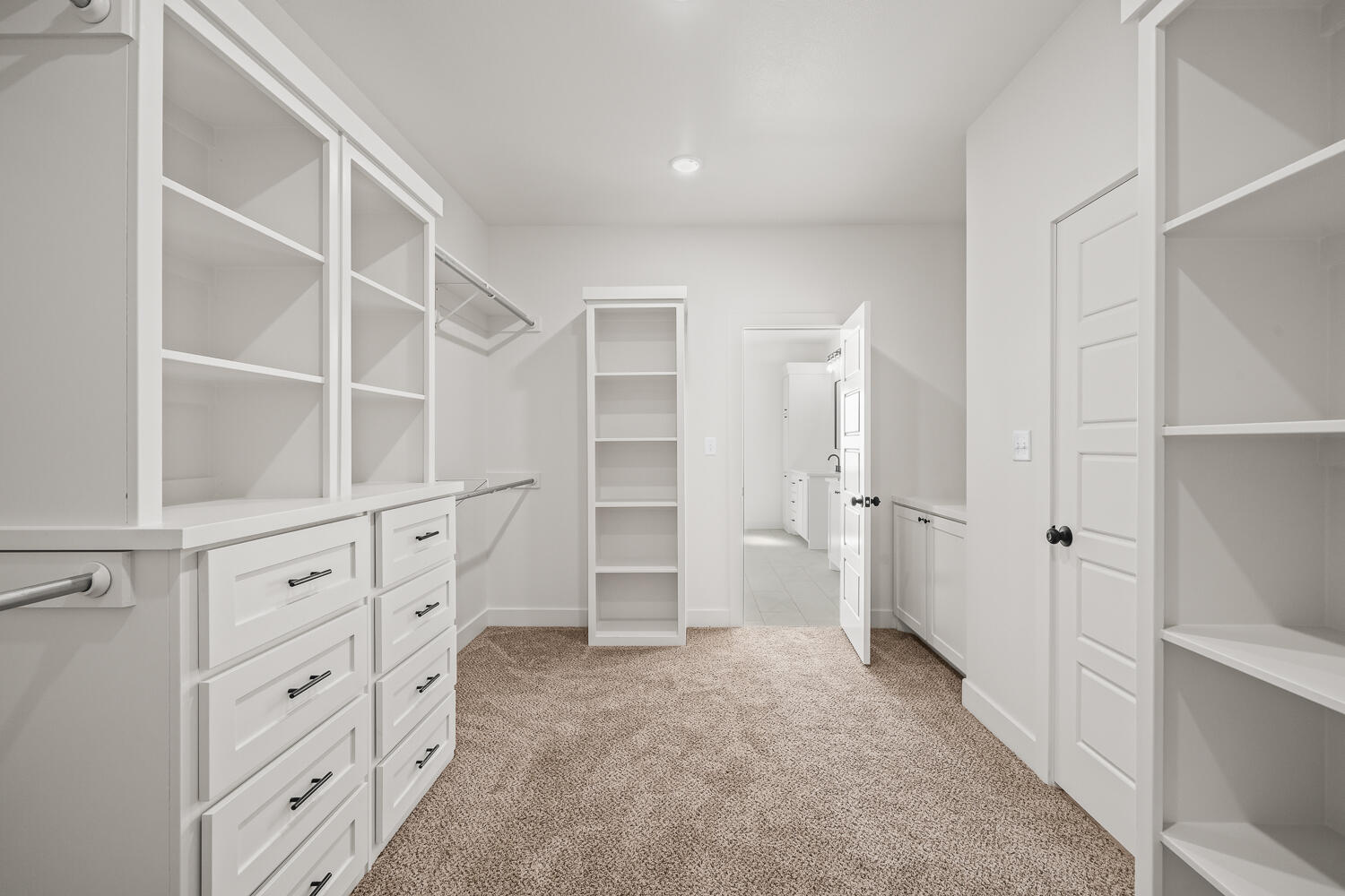 1214 W Hardin