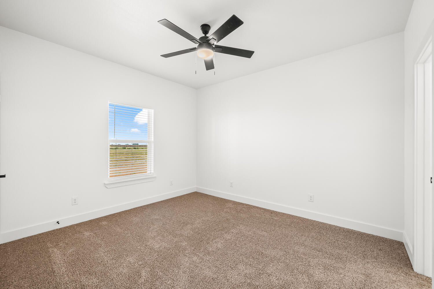 7222 E Woodrow Road, Slaton