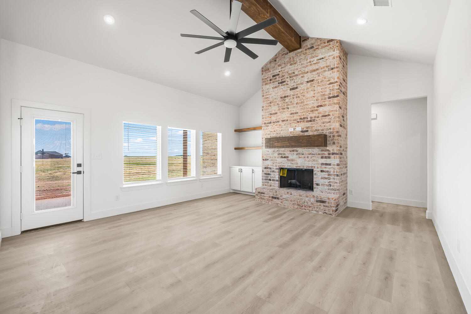 7222 E Woodrow Road, Slaton