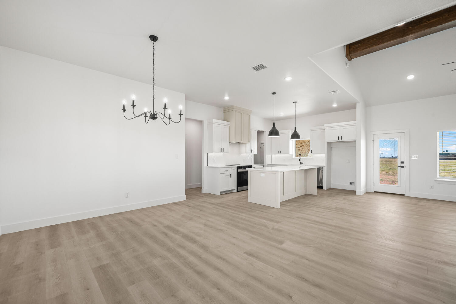 7222 E Woodrow Road, Slaton