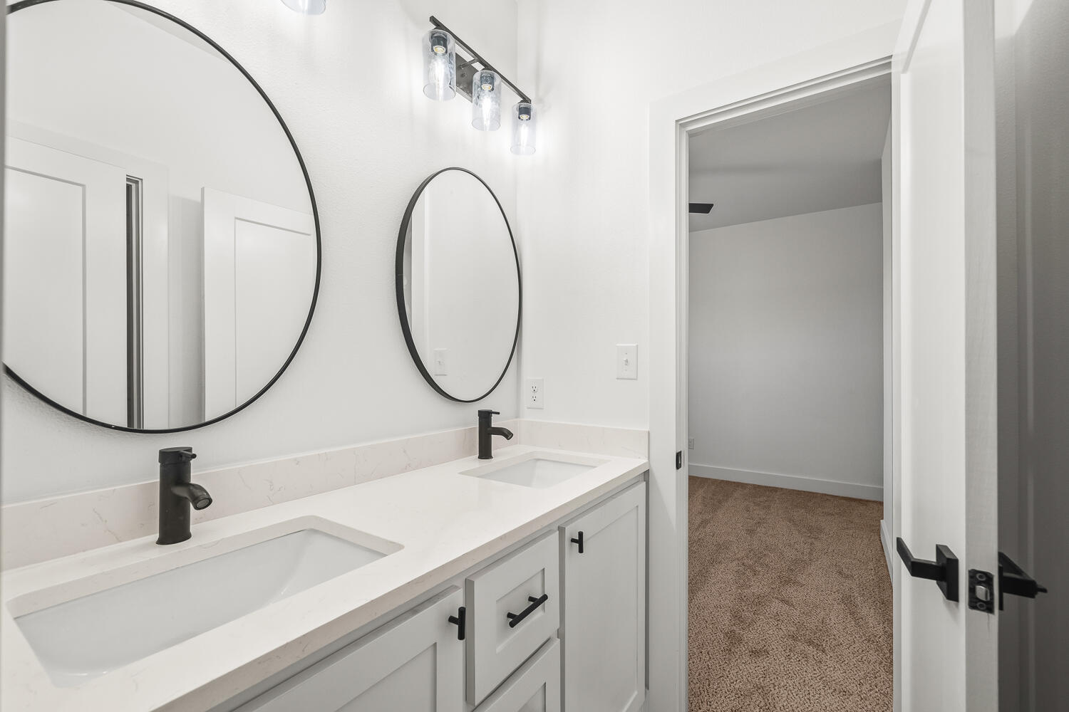 7222 E Woodrow Road, Slaton