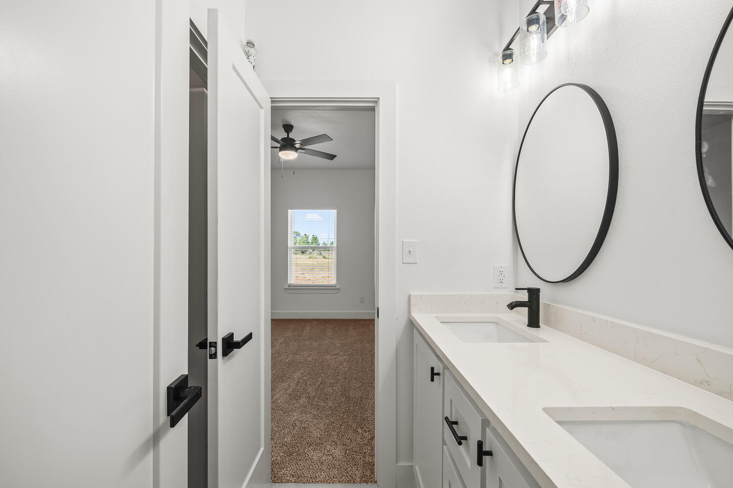 7222 E Woodrow Road, Slaton