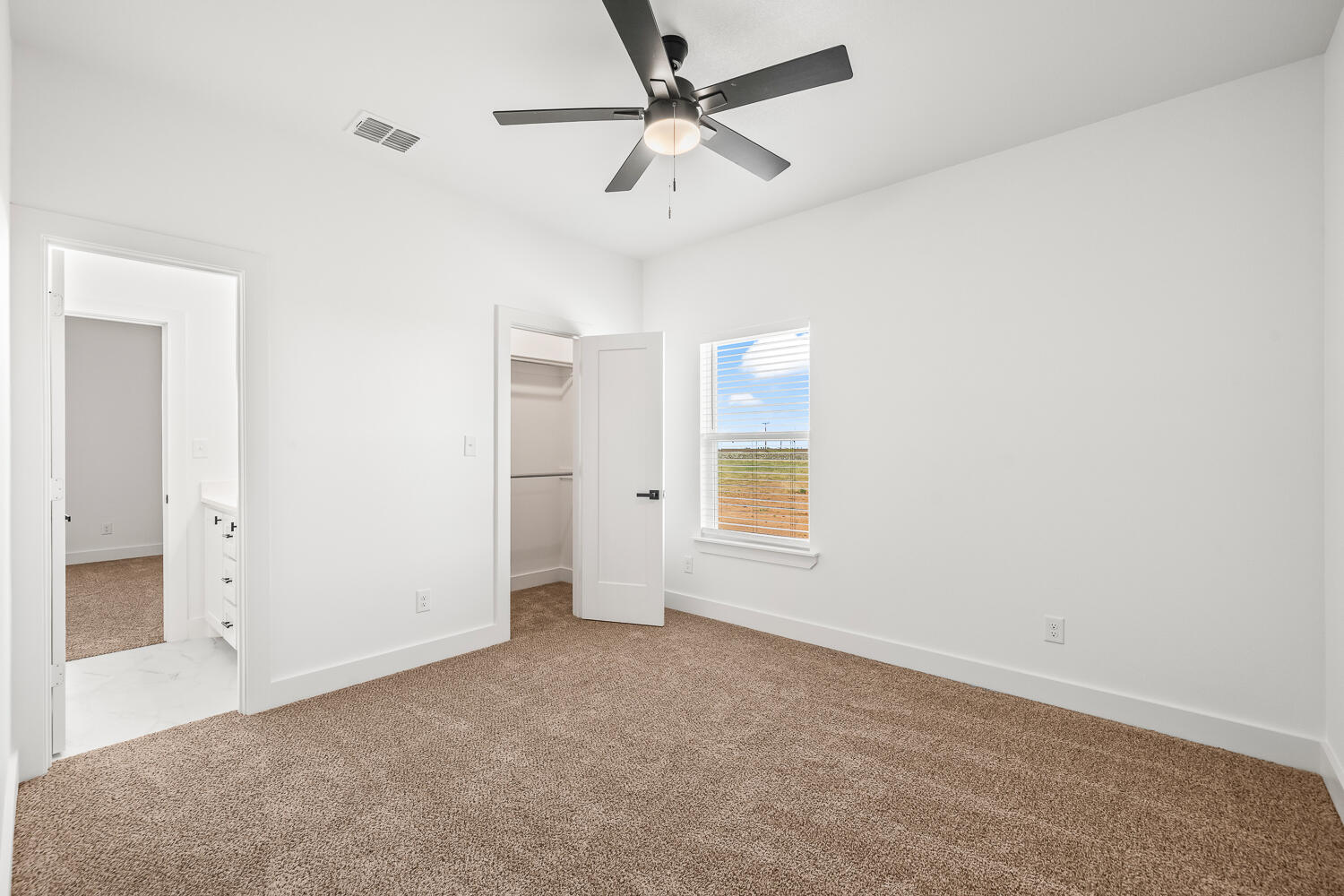 7222 E Woodrow Road, Slaton