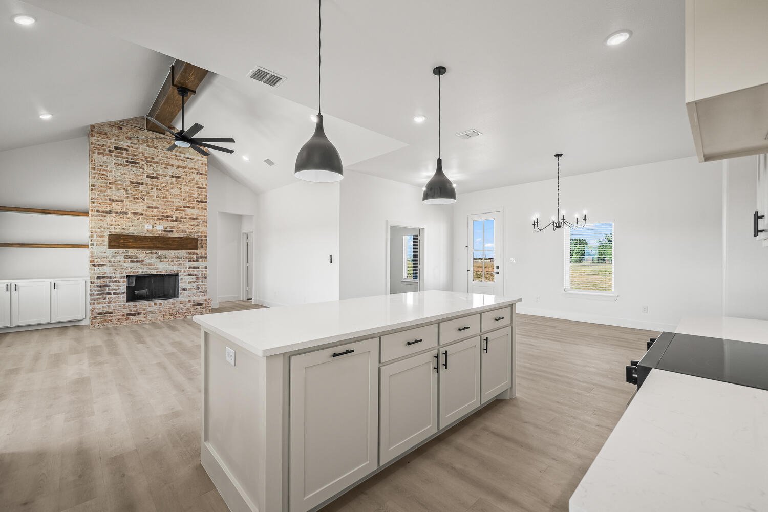 7222 E Woodrow Road, Slaton