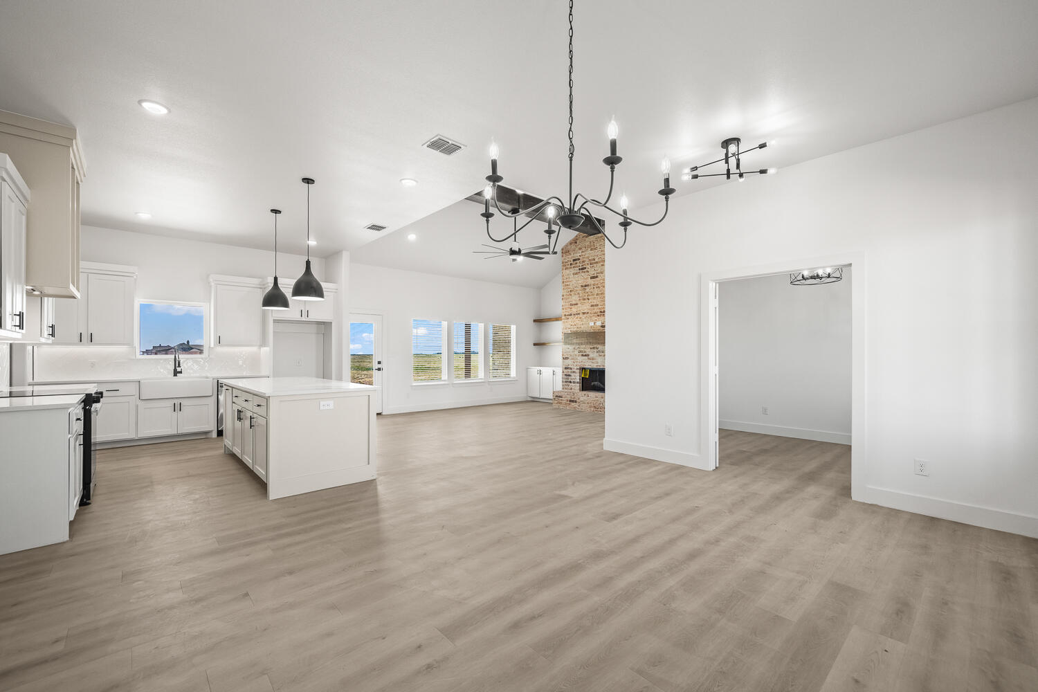 7222 E Woodrow Road, Slaton