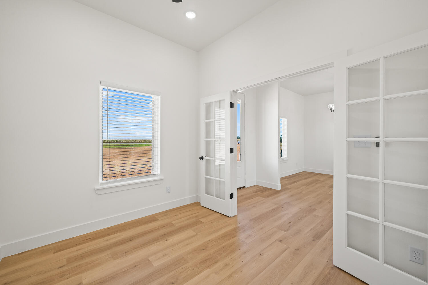 10611 N Farm To Market Rd 1729