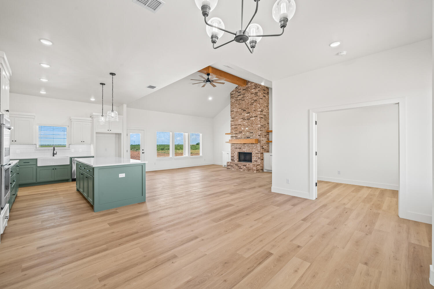 10611 N Farm To Market Rd 1729