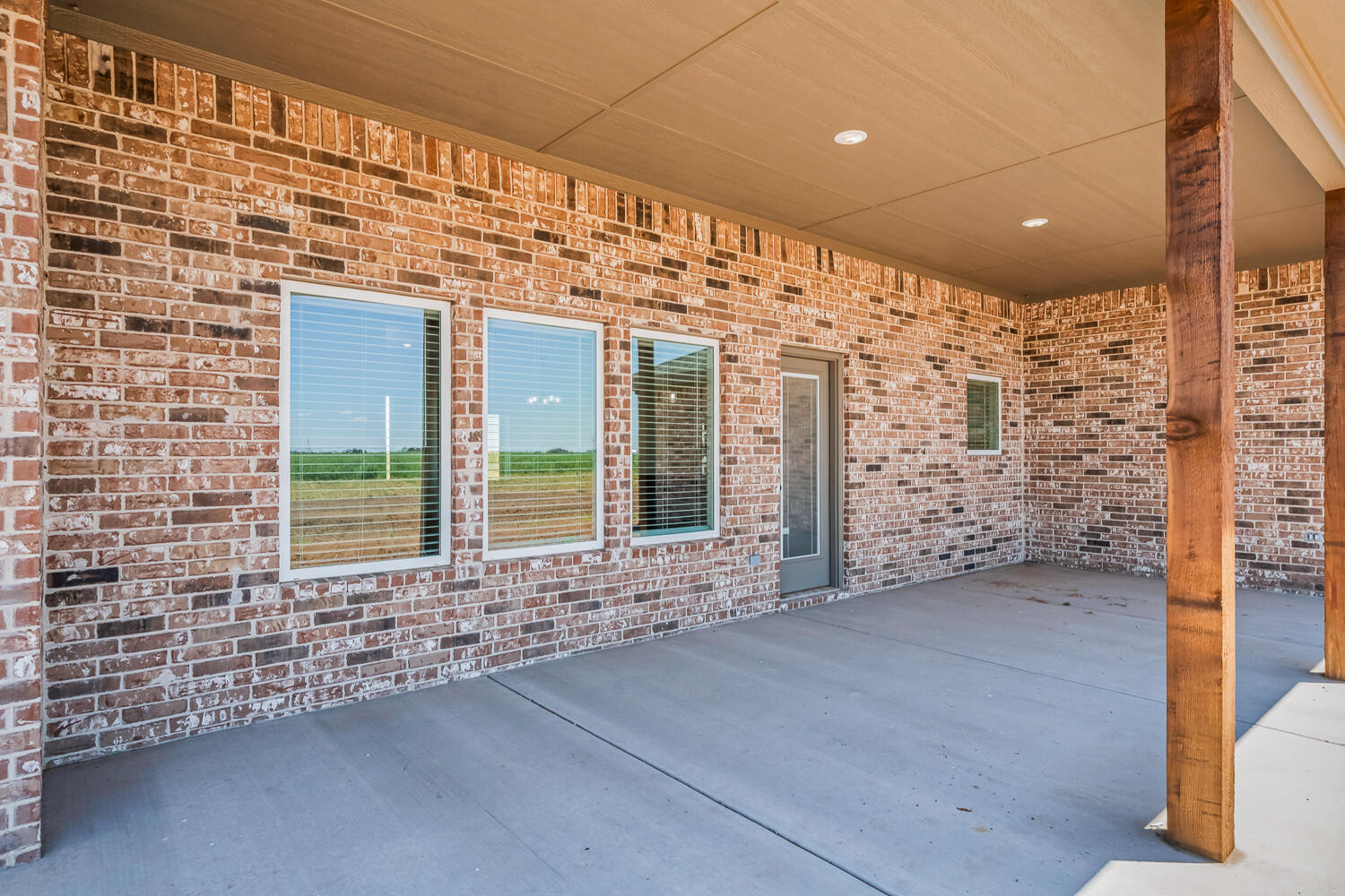 10611 N Farm To Market Rd 1729