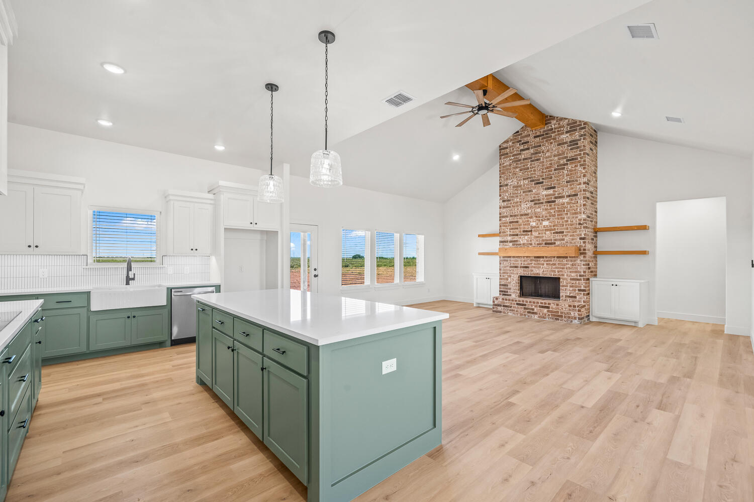 10611 N Farm To Market Rd 1729