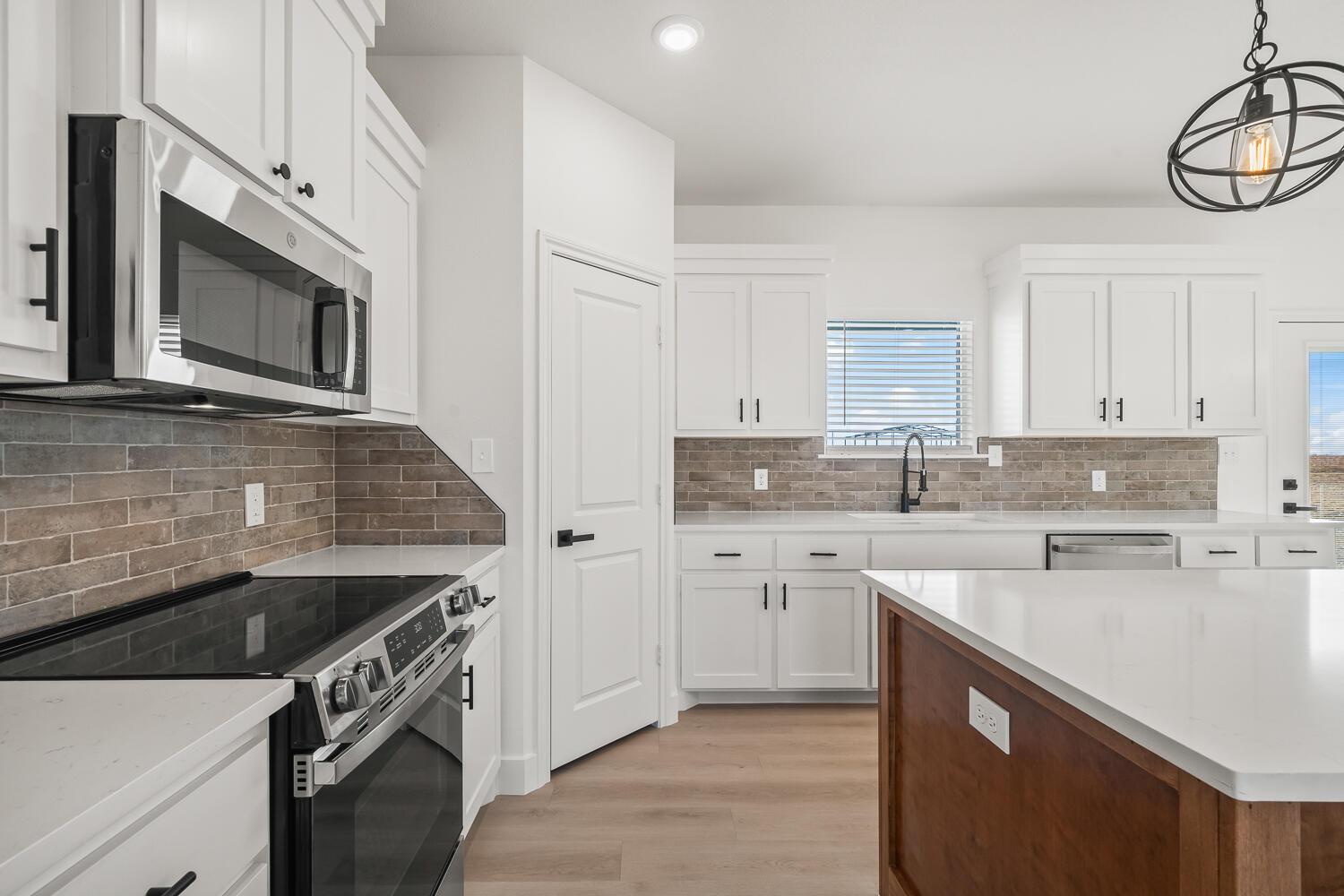 1713 County Road 5500