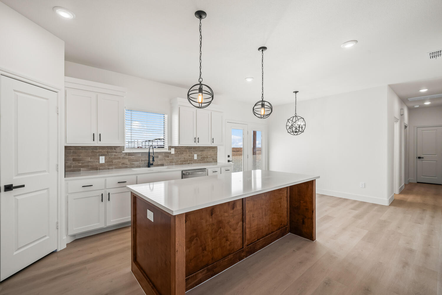 1713 County Road 5500