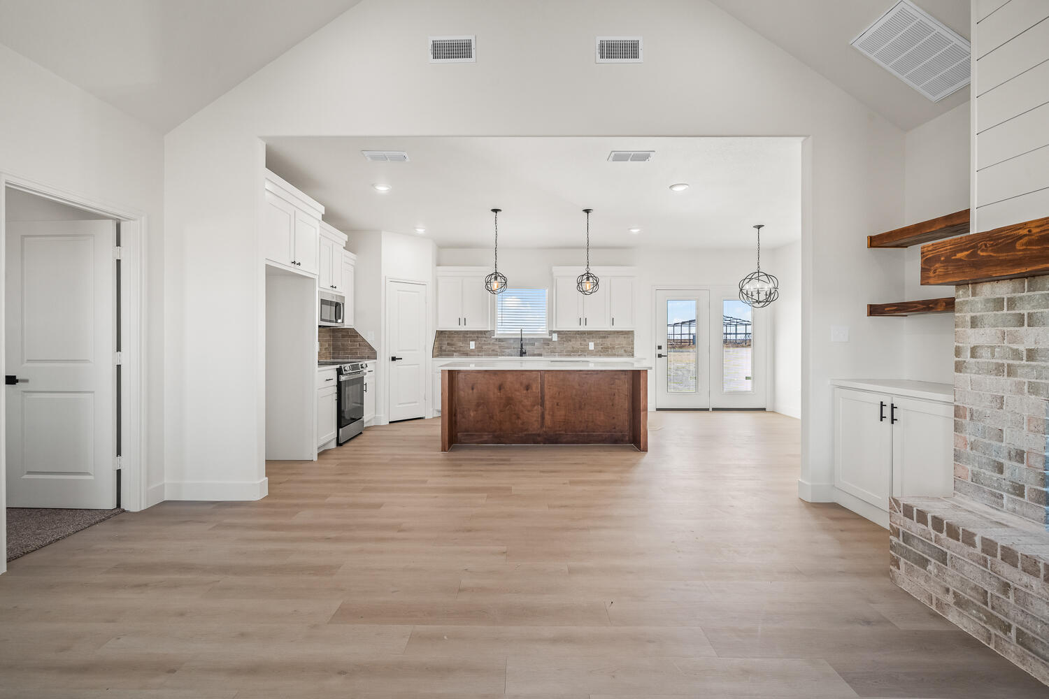 1713 County Road 5500