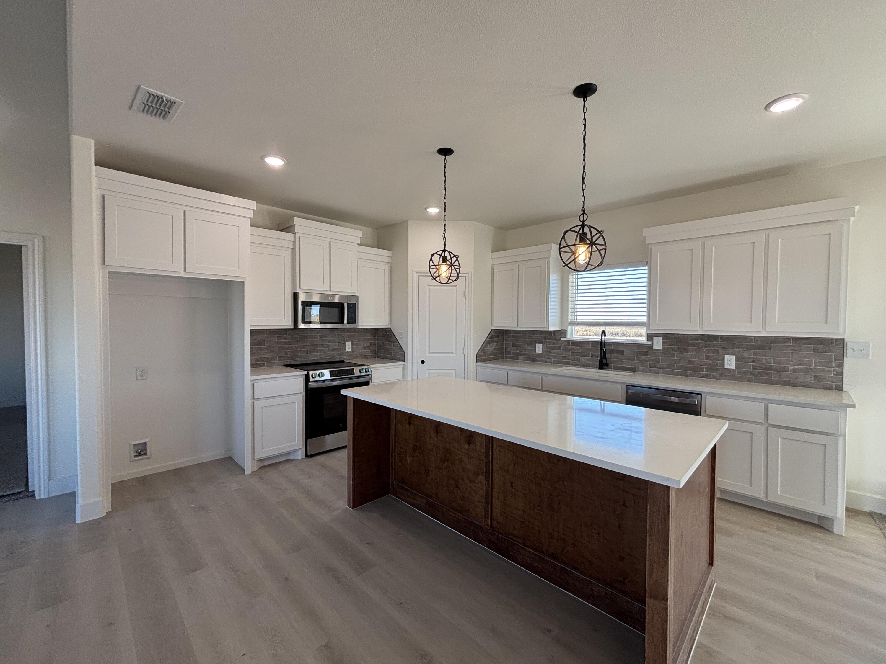 1713 County Road 5500