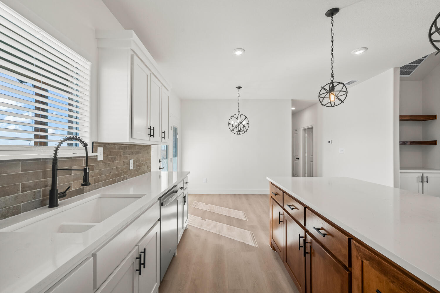 1713 County Road 5500