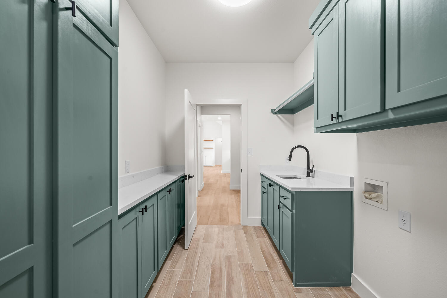 7205 E F M 41
