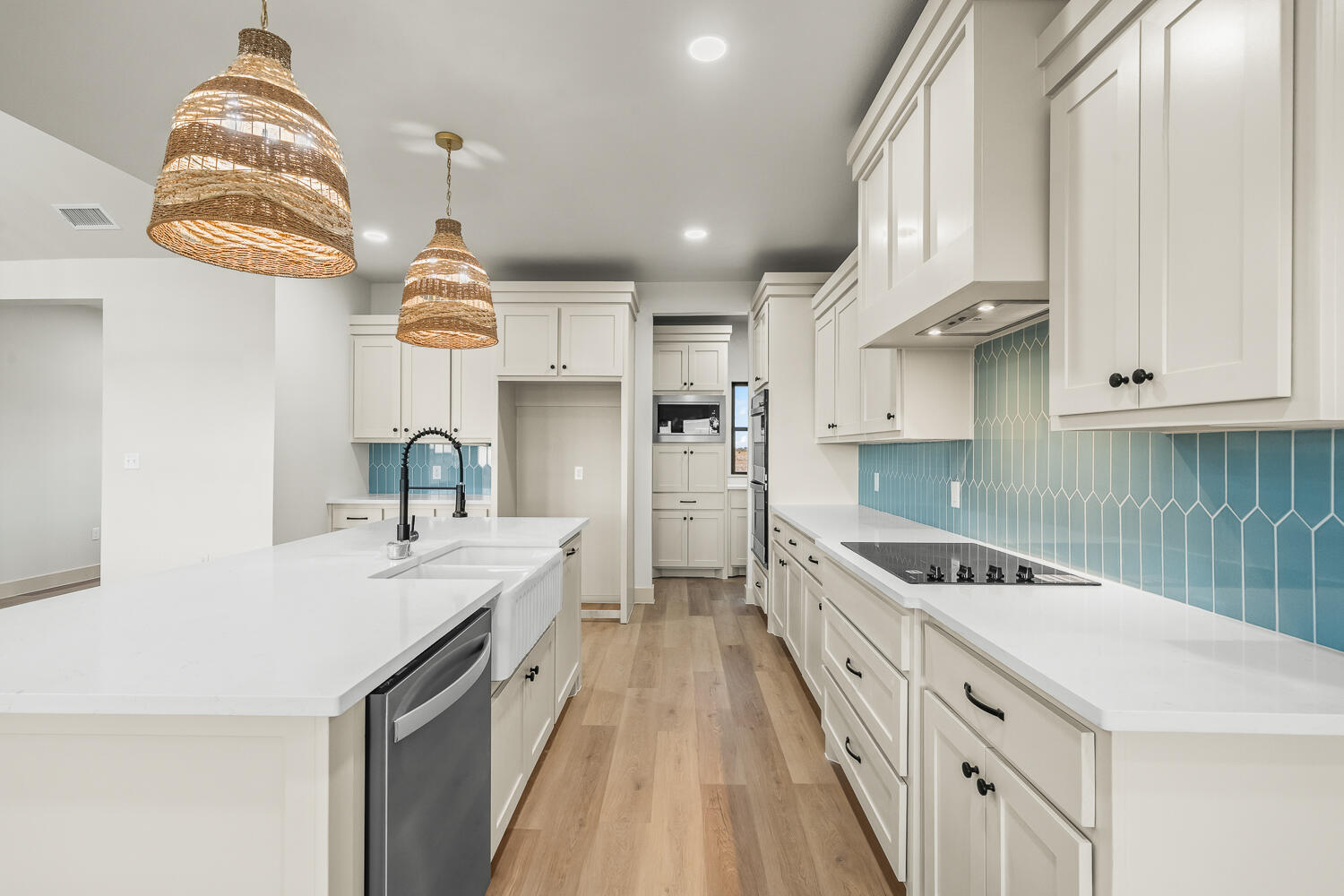 5603 County Road 6100