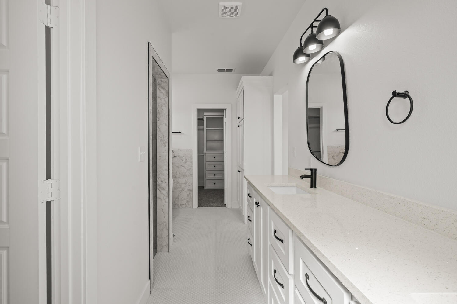 5601 County Road 6100