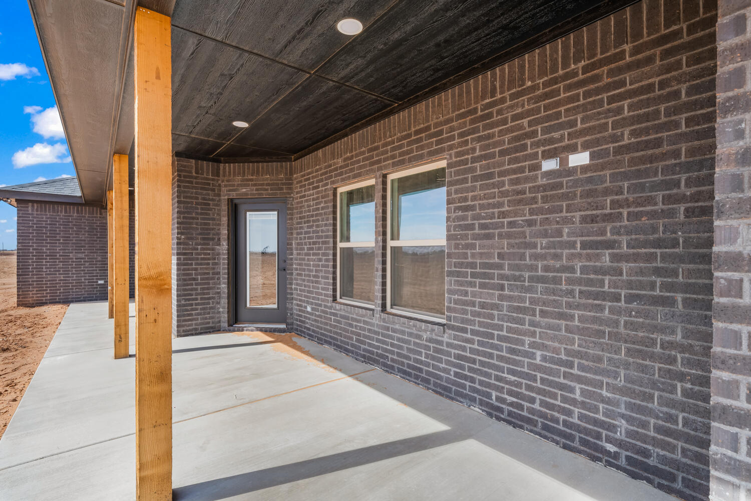 5601 County Road 6100